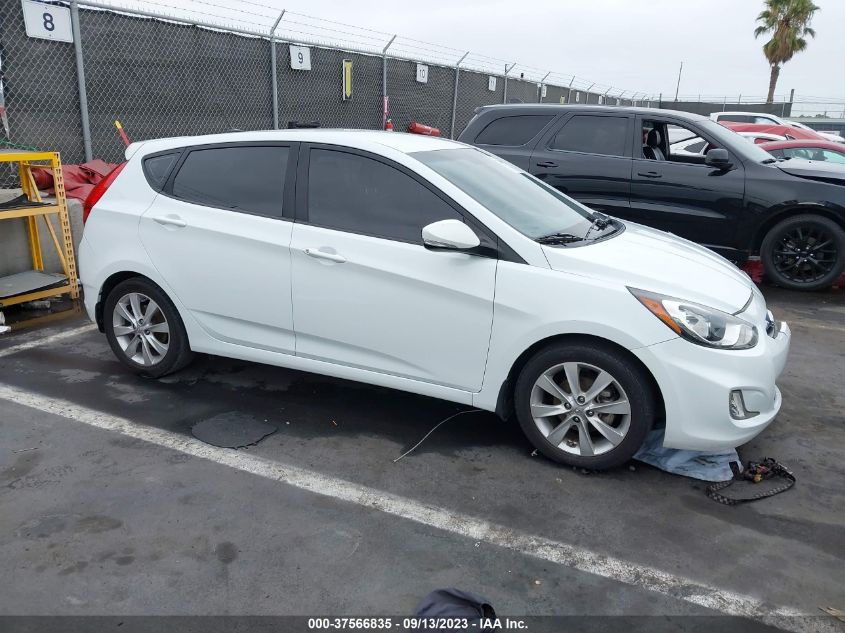 HYUNDAI ACCENT 2013 kmhcu5ae0du072545