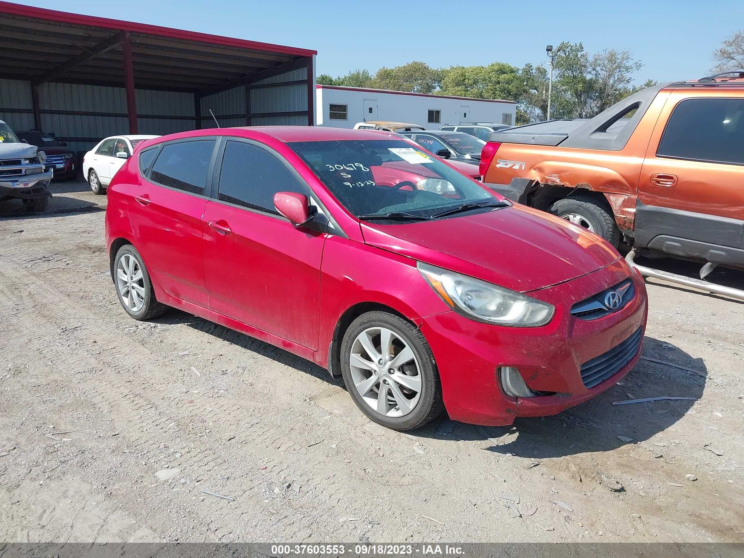 HYUNDAI ACCENT 2013 kmhcu5ae1du076720