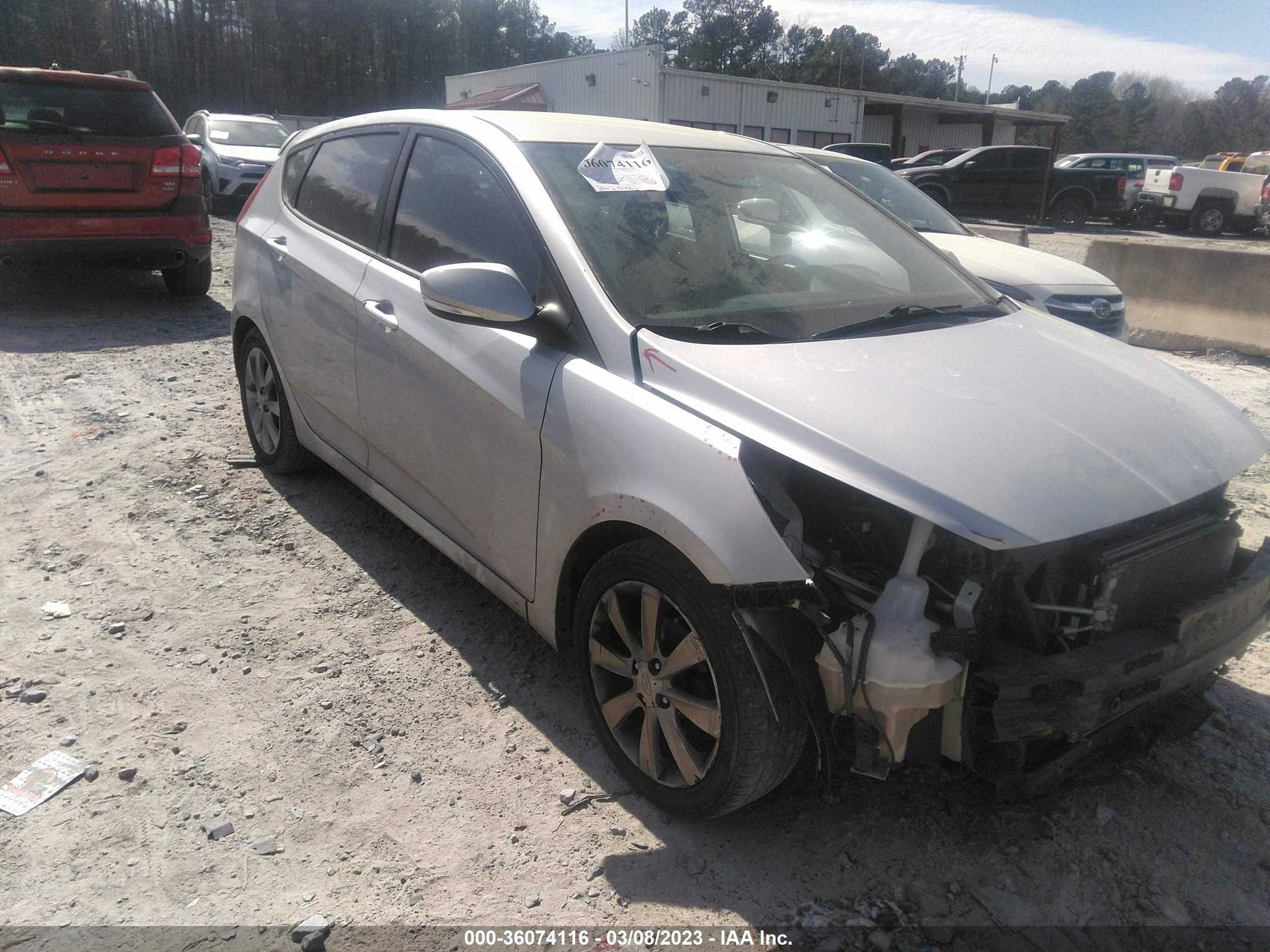 HYUNDAI ACCENT 2014 kmhcu5ae6eu163708