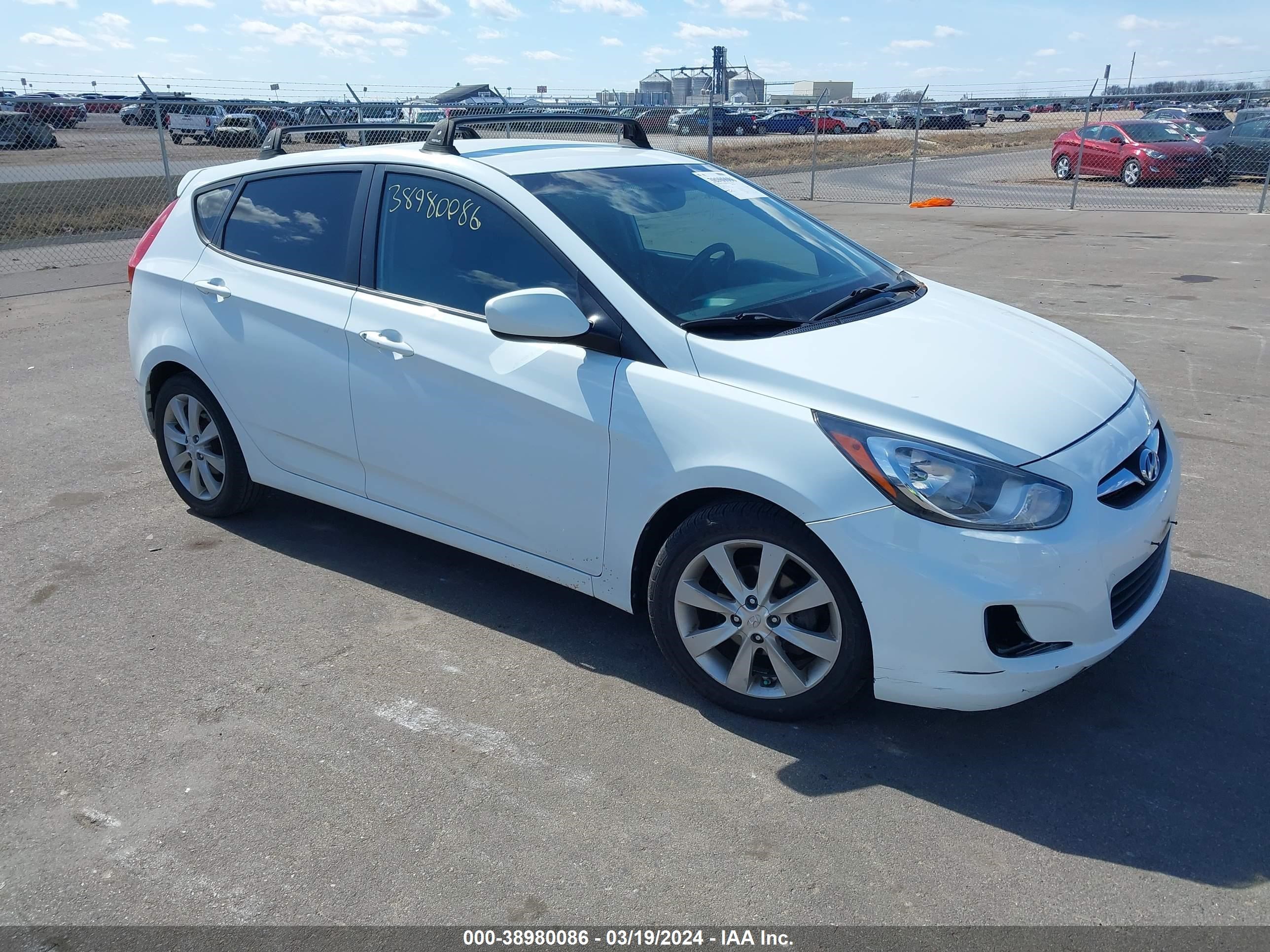 HYUNDAI ACCENT 2012 kmhcu5aexcu031452