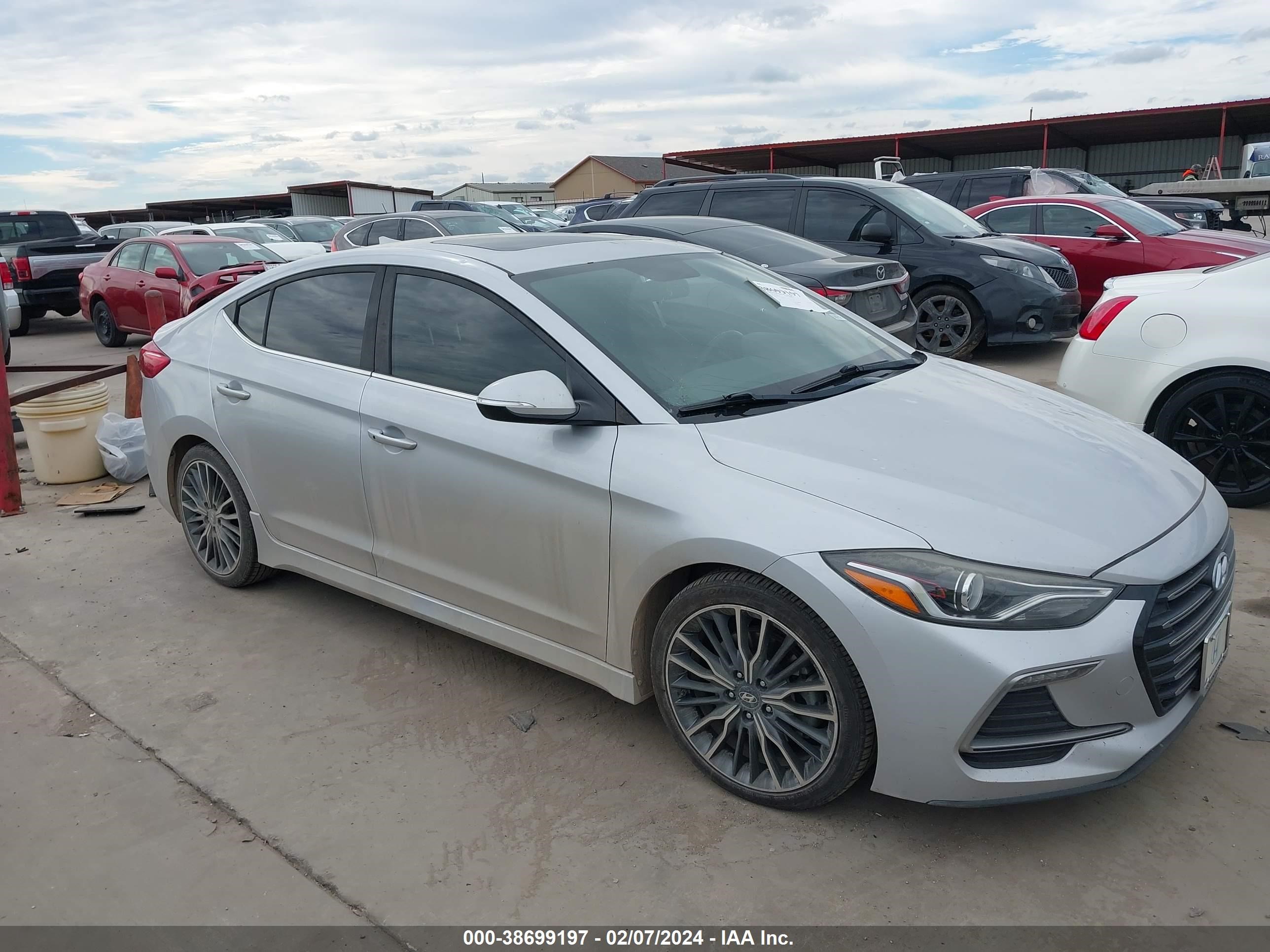 HYUNDAI ELANTRA 2018 kmhd04lb5ju508976