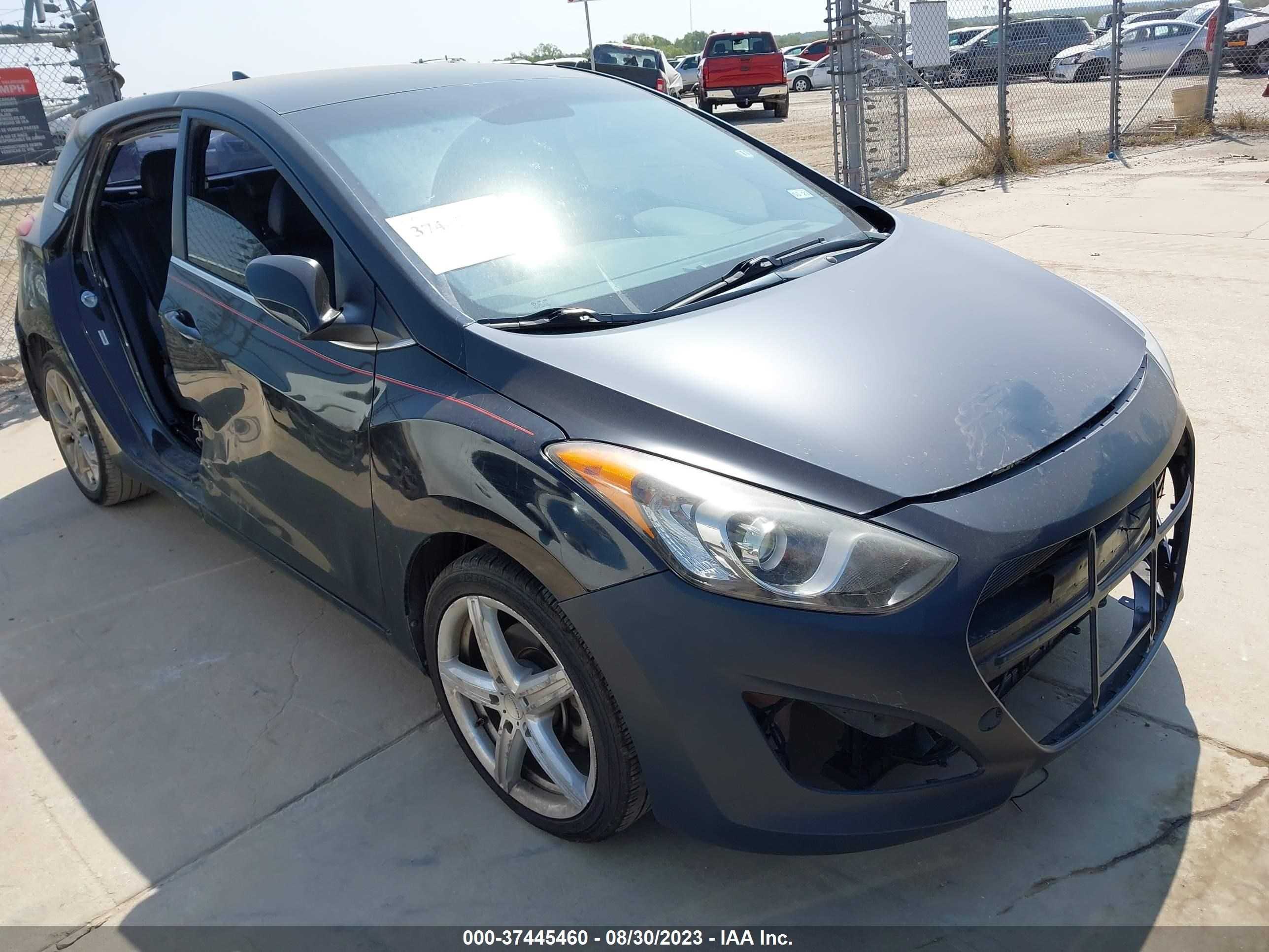 HYUNDAI ELANTRA 2013 kmhd35le0du058052