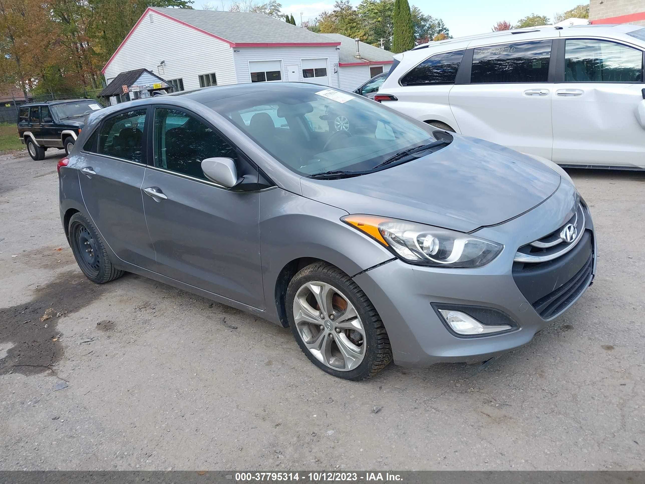 HYUNDAI ELANTRA 2013 kmhd35le3du024297