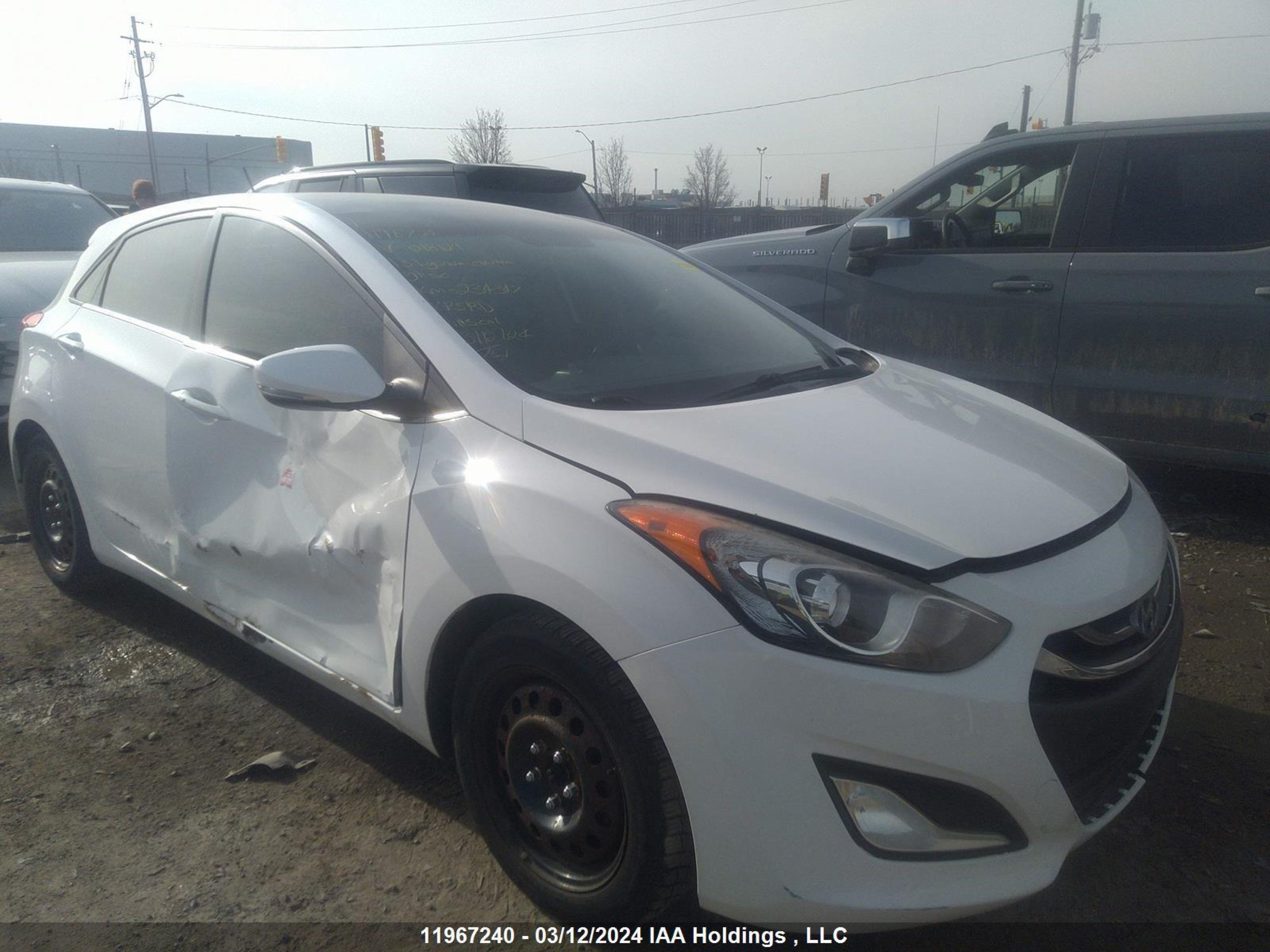 HYUNDAI ELANTRA 2013 kmhd35le7du018129