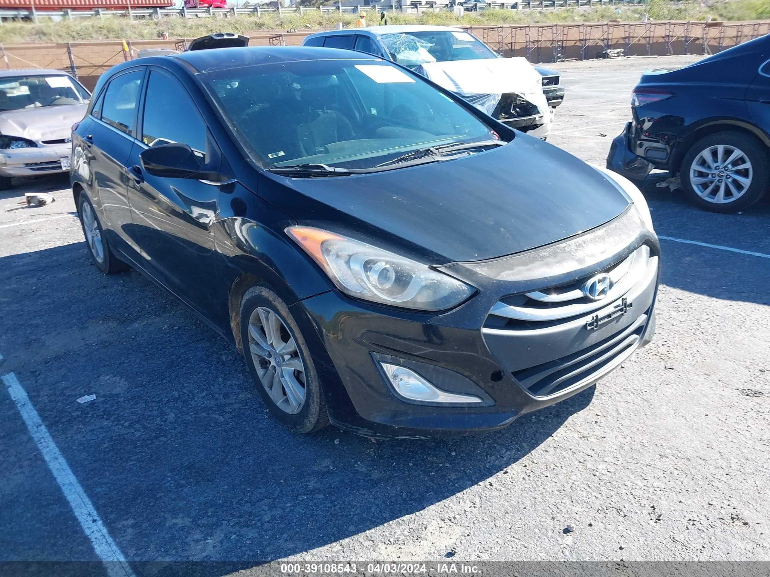 HYUNDAI ELANTRA 2013 kmhd35le8du088433