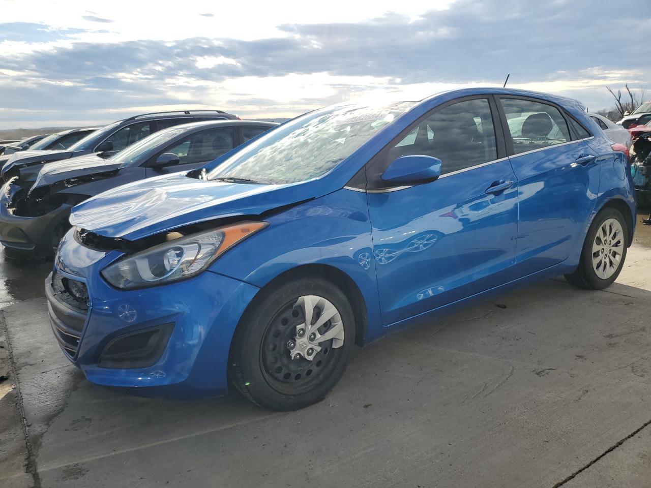 HYUNDAI ELANTRA 2017 kmhd35lh1hu352611