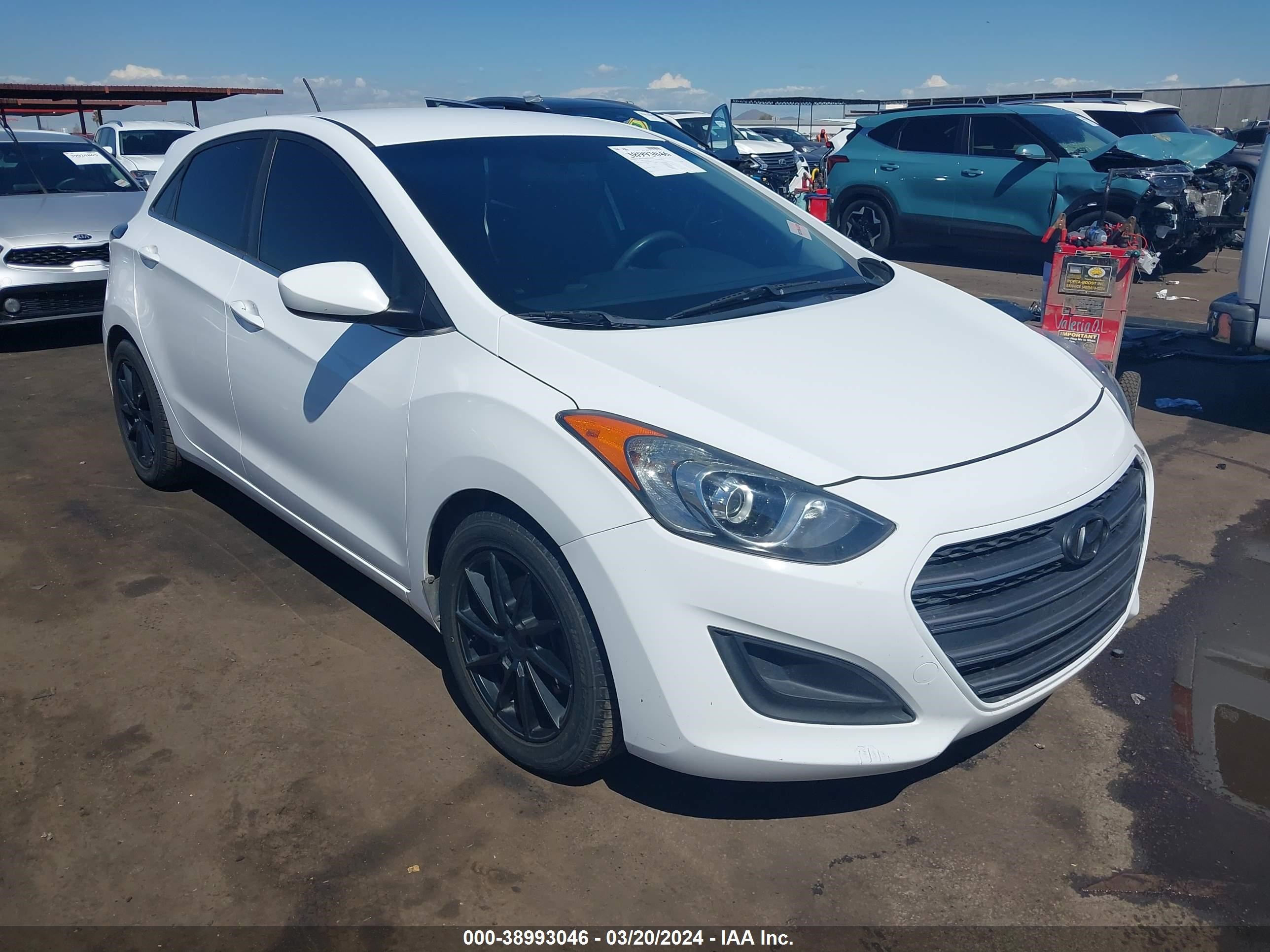 HYUNDAI ELANTRA 2017 kmhd35lh3hu351556