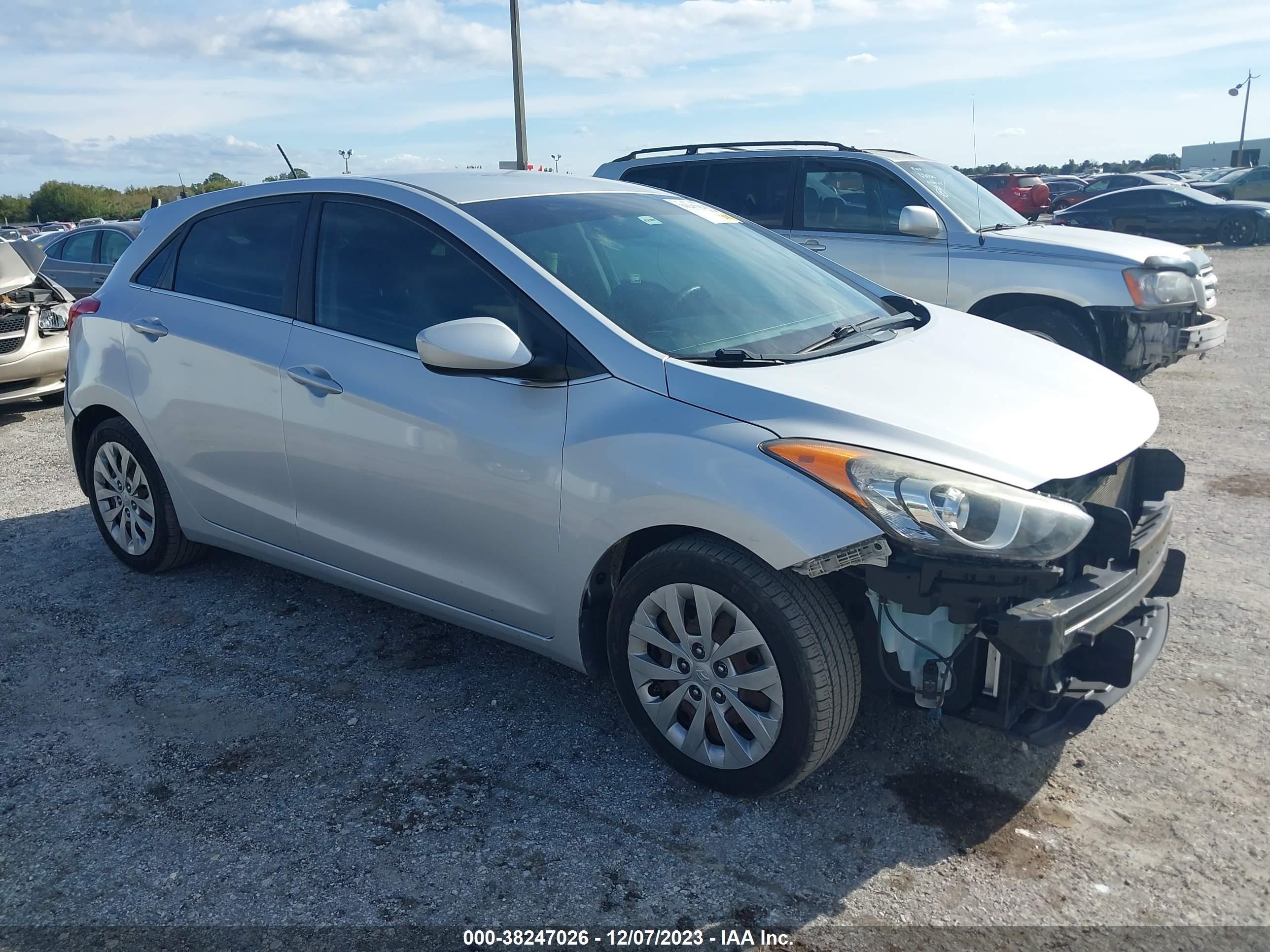 HYUNDAI ELANTRA 2017 kmhd35lh3hu372536