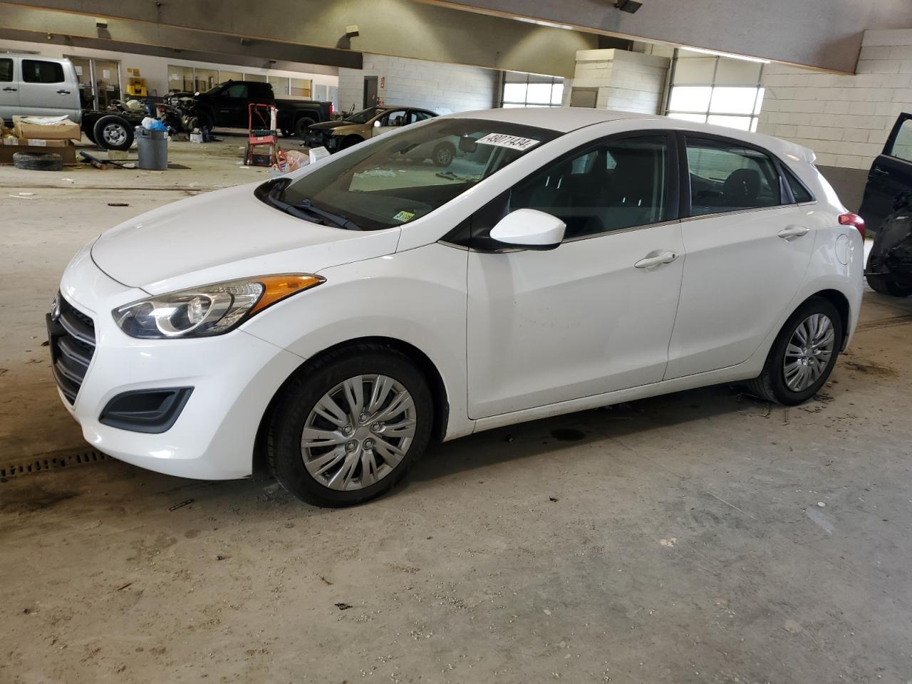 HYUNDAI ELANTRA 2017 kmhd35lh4hu375123