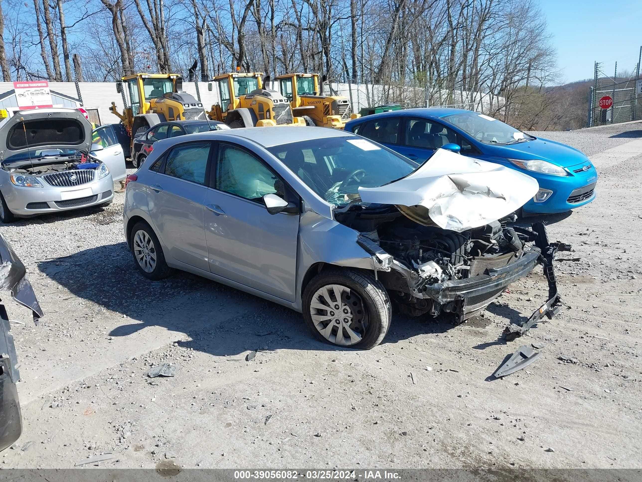 HYUNDAI ELANTRA 2017 kmhd35lh4hu377048