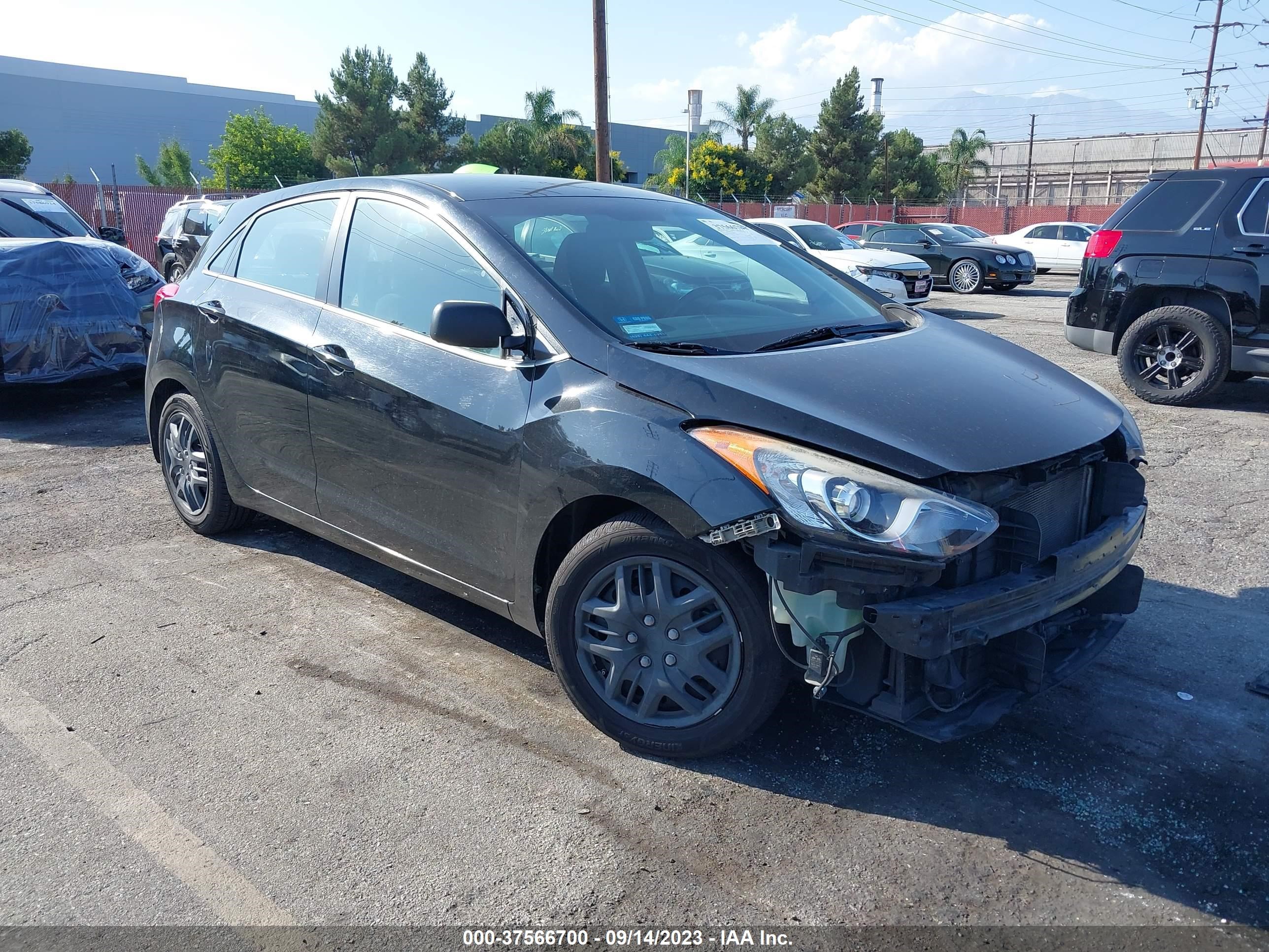 HYUNDAI ELANTRA 2017 kmhd35lh5hu360839