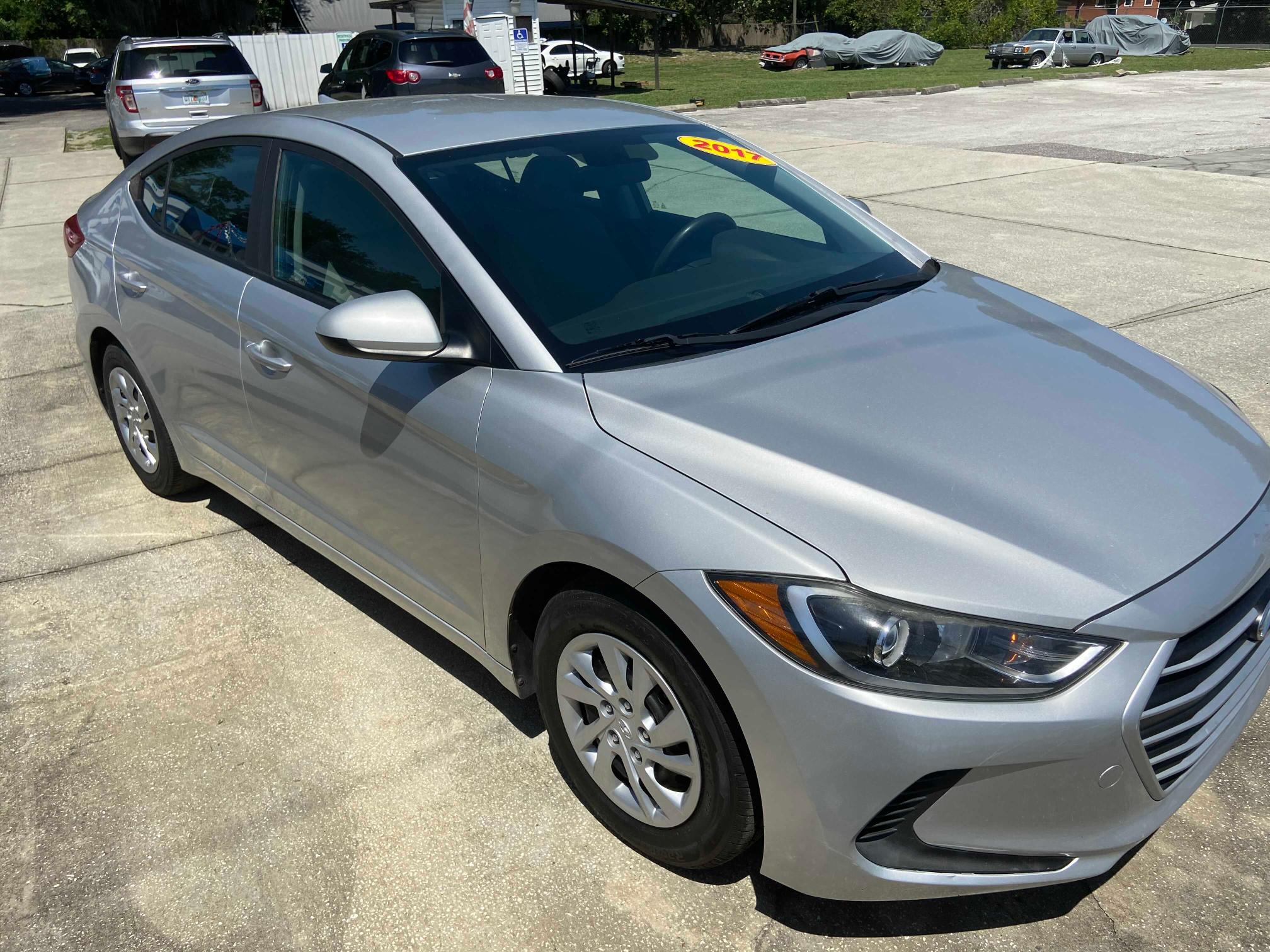 HYUNDAI ELANTRA SE 2017 kmhd74lf0hu074118