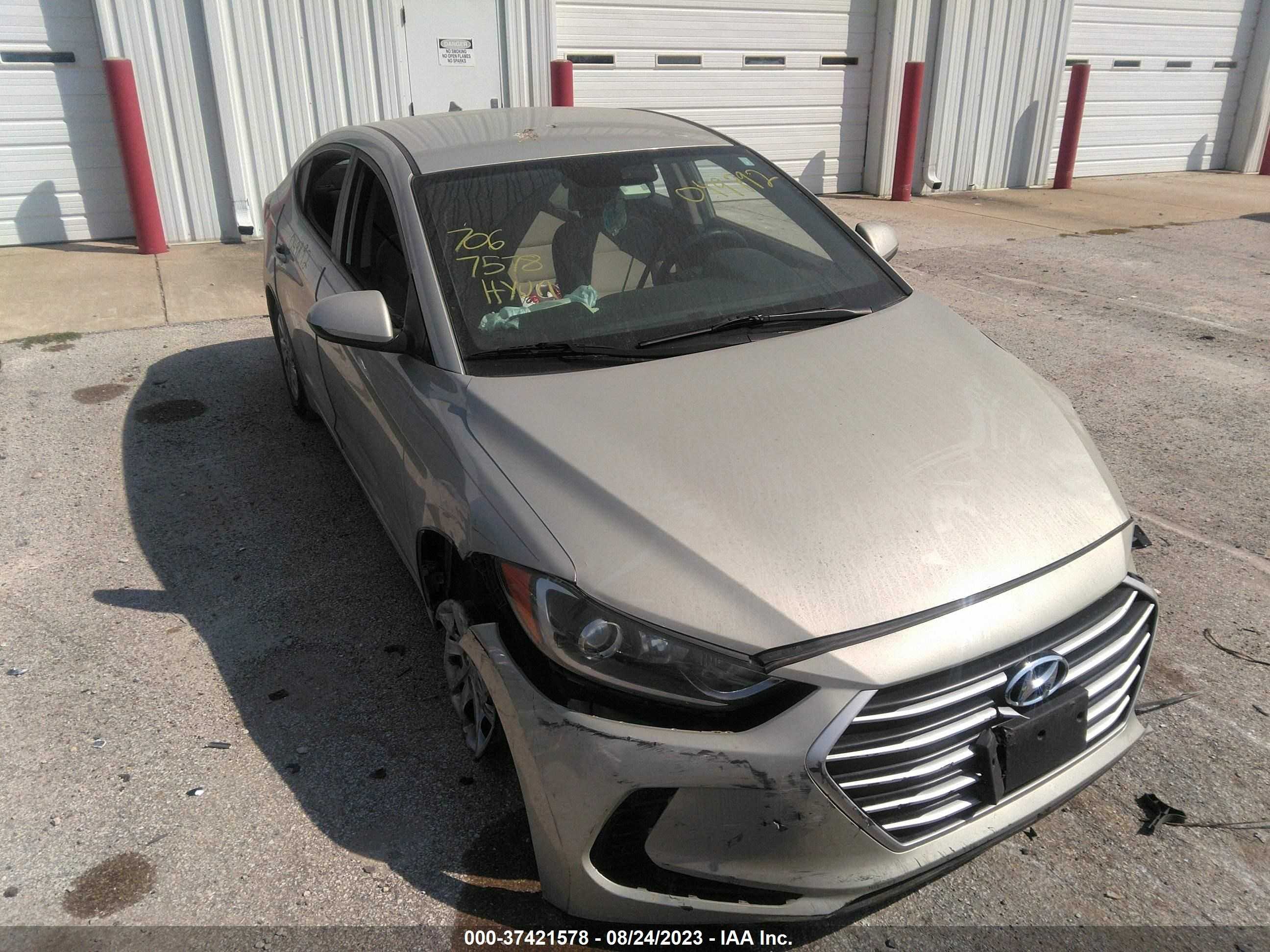 HYUNDAI ELANTRA 2017 kmhd74lf1hu422914