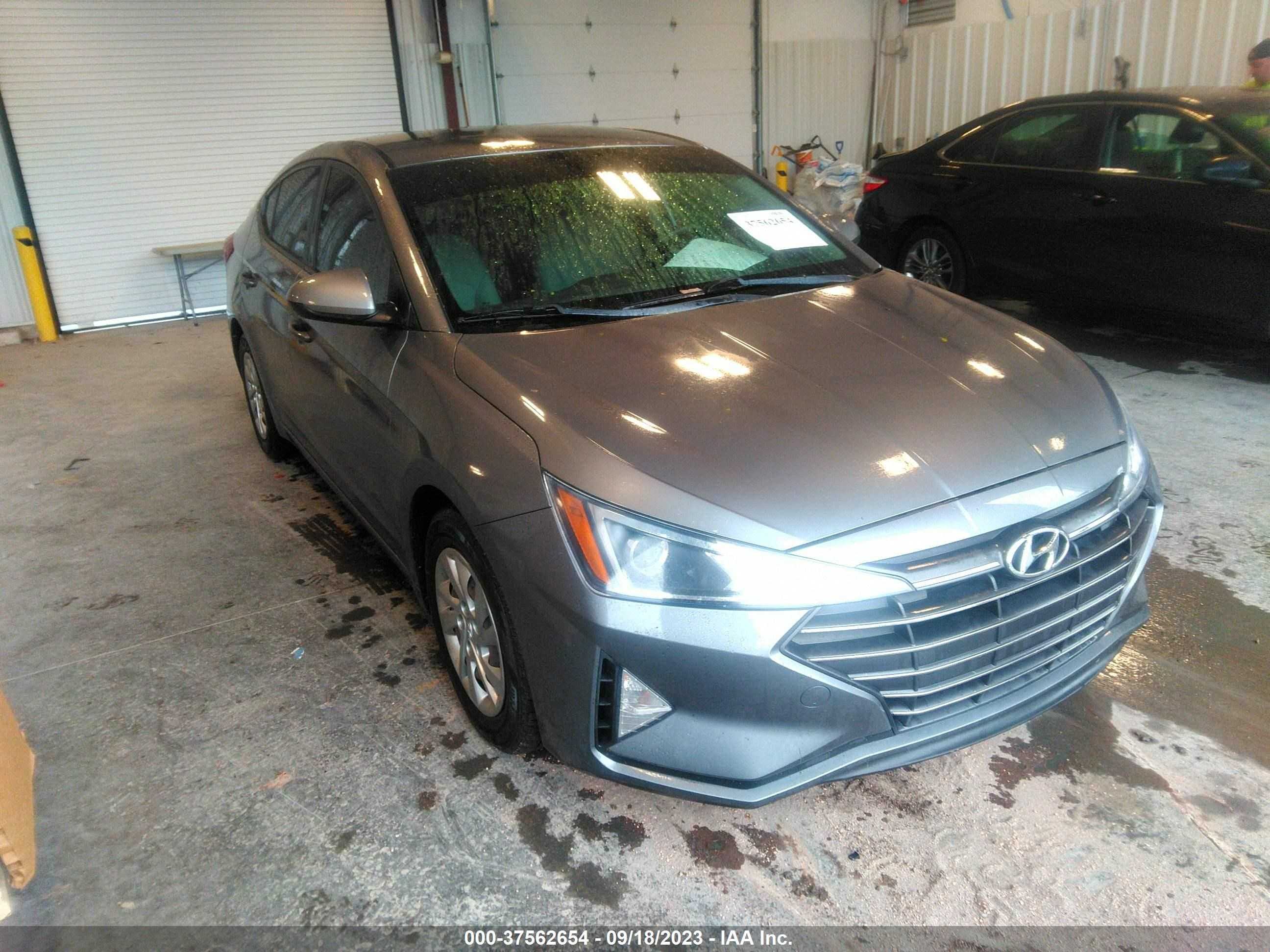 HYUNDAI ELANTRA 2019 kmhd74lf3ku831875