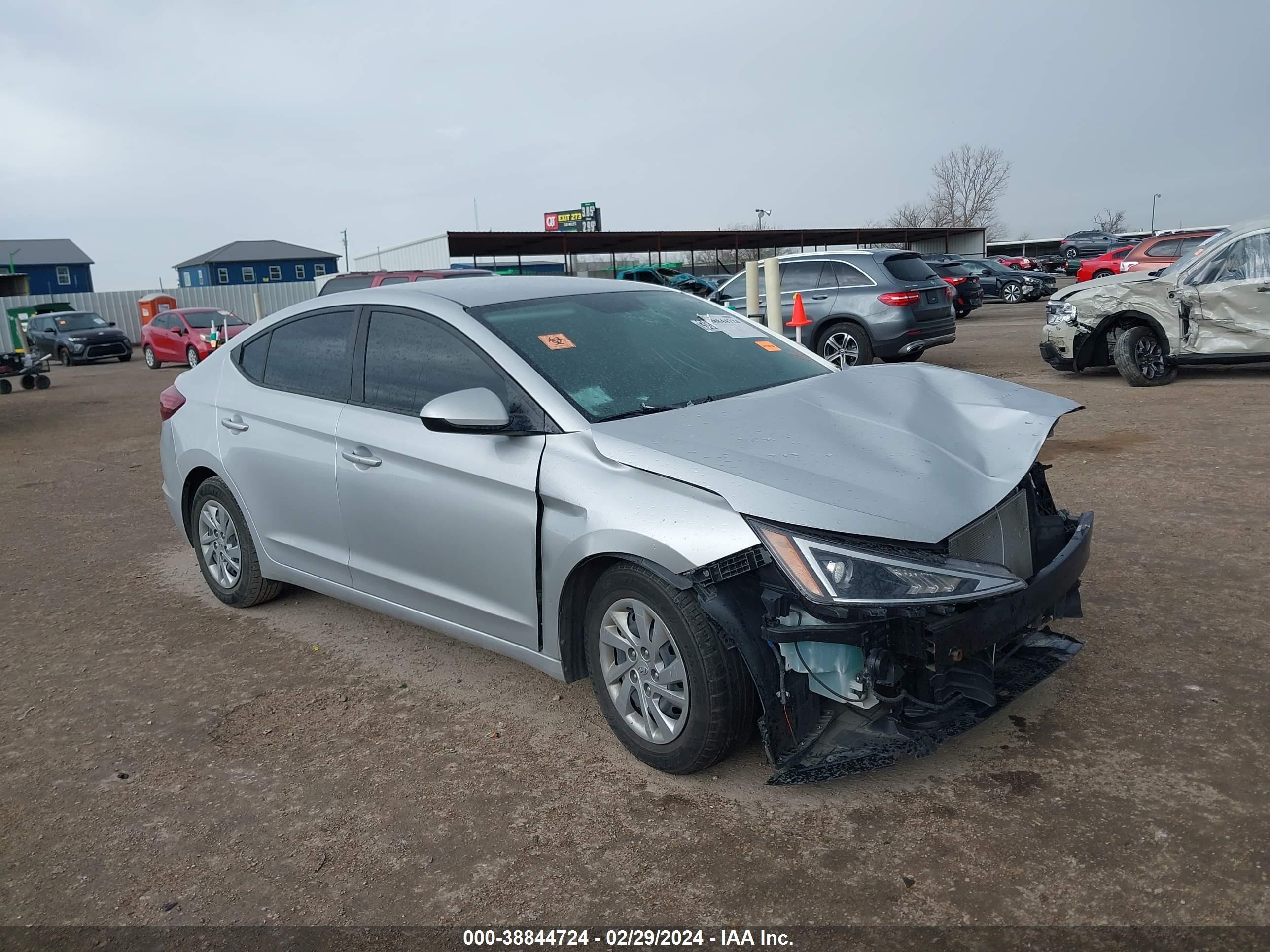 HYUNDAI ELANTRA 2019 kmhd74lf6ku888314