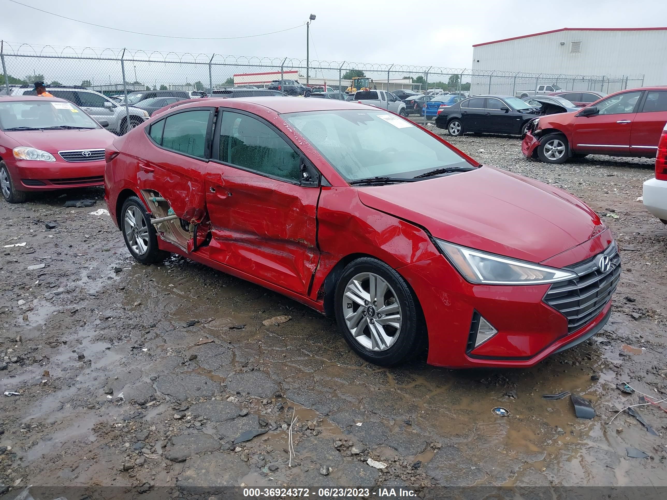 HYUNDAI ELANTRA 2019 kmhd84lf1ku748426