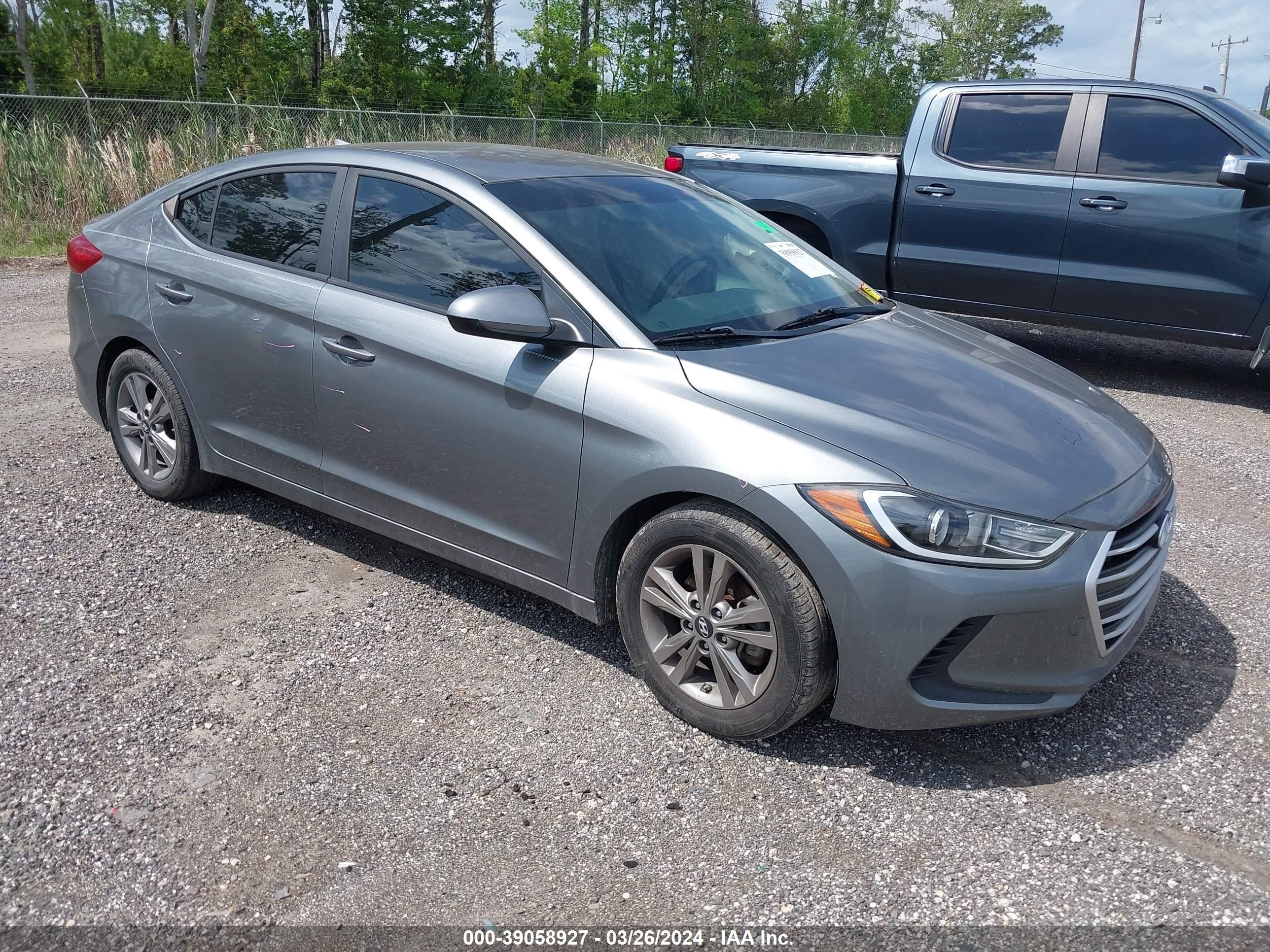 HYUNDAI ELANTRA 2017 kmhd84lf2hu151651