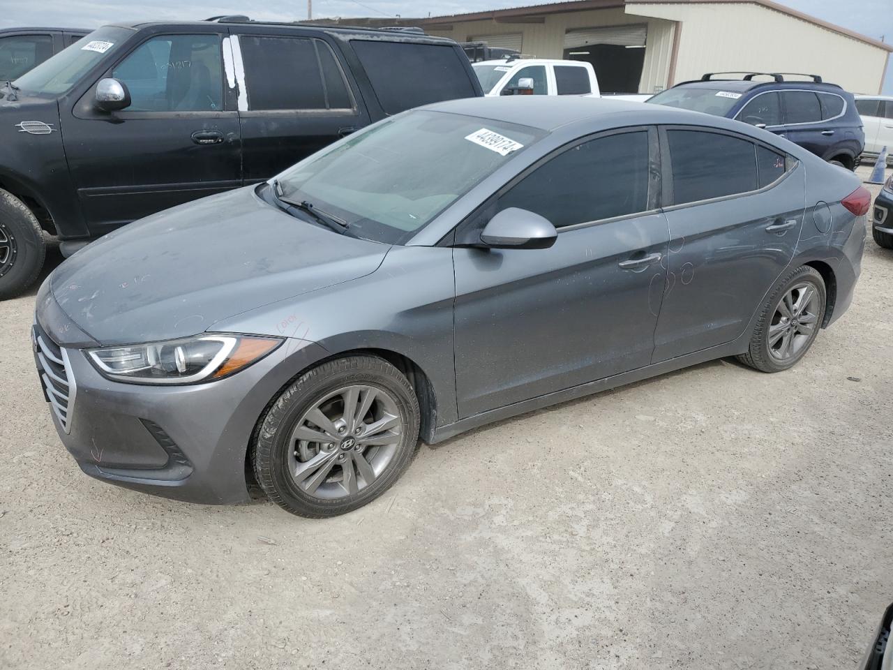 HYUNDAI ELANTRA 2018 kmhd84lf3ju450247