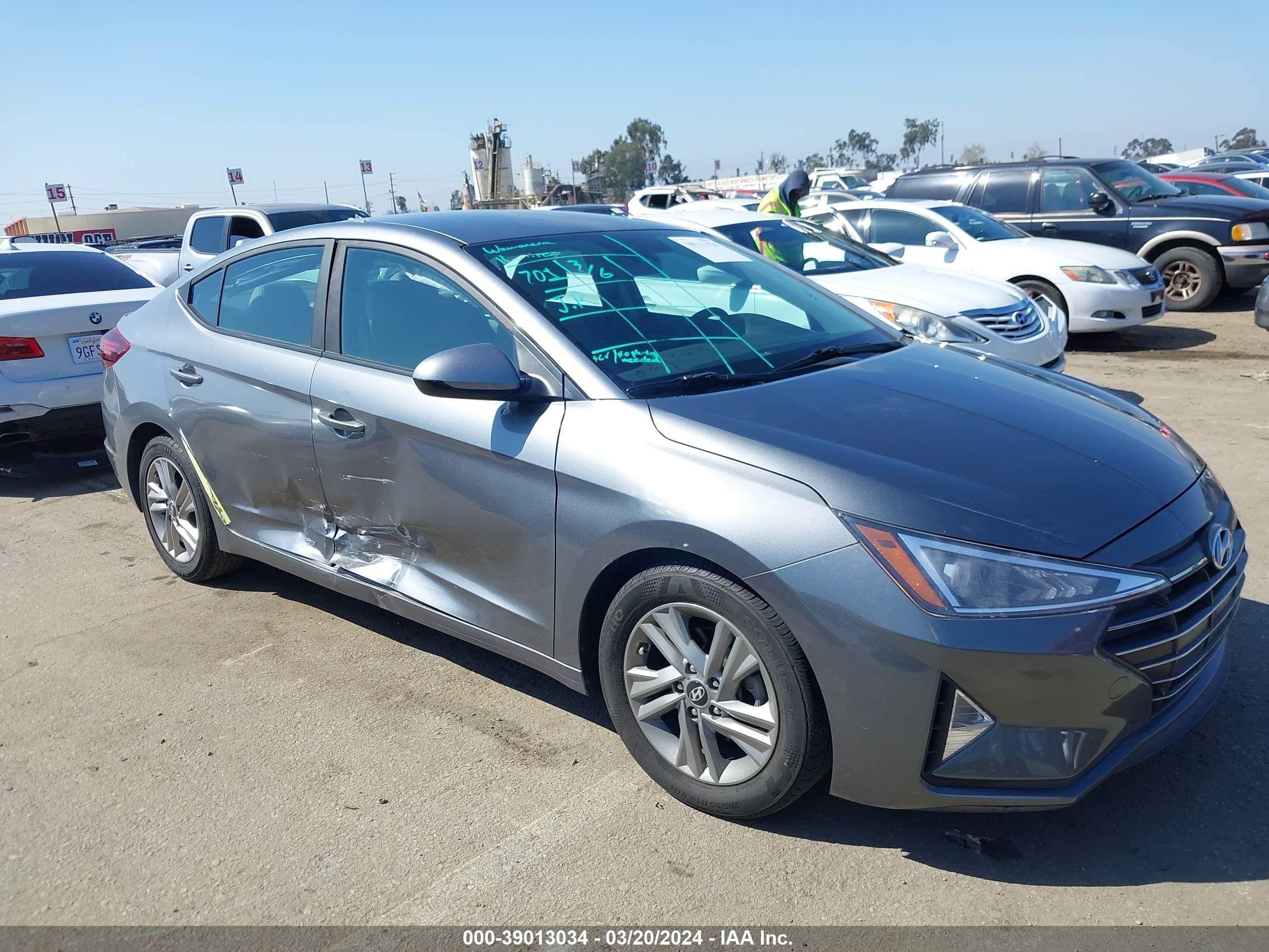 HYUNDAI ELANTRA 2019 kmhd84lf4ku736495