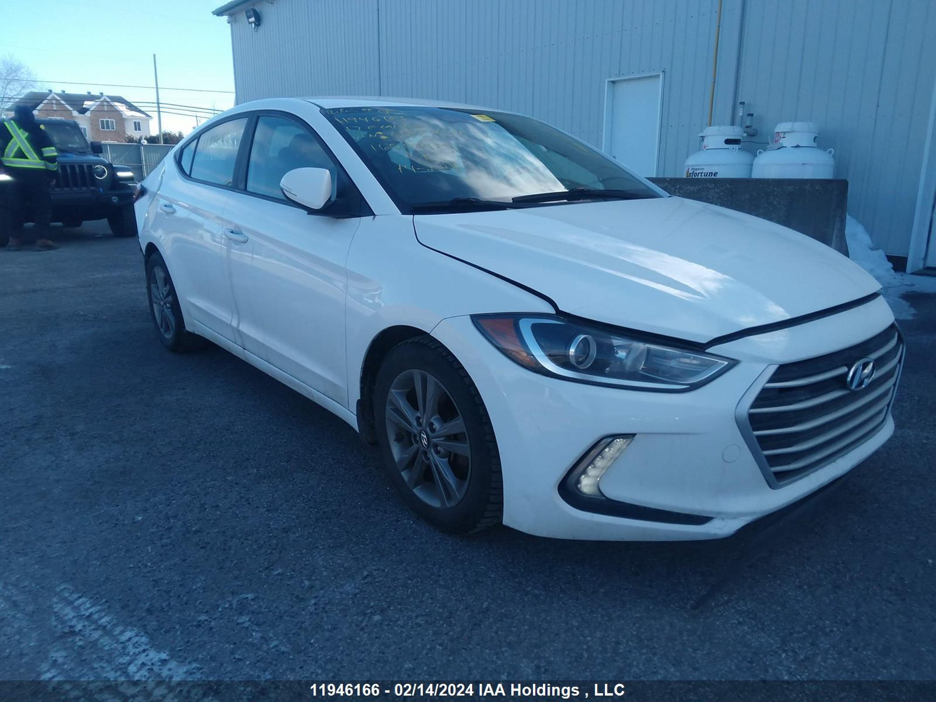 HYUNDAI ELANTRA 2017 kmhd84lf7hu088434