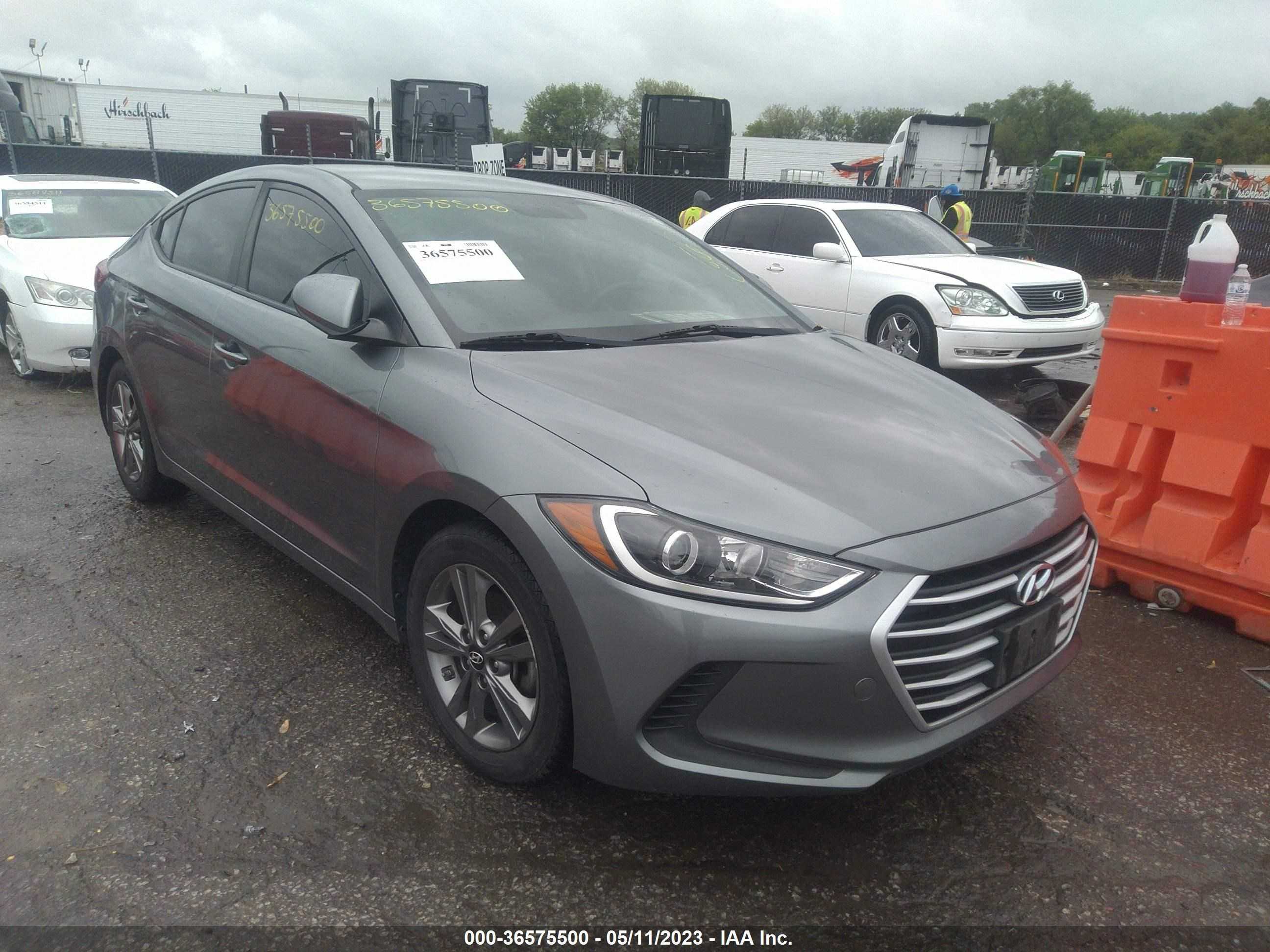 HYUNDAI NULL 2017 kmhd84lf7hu191899