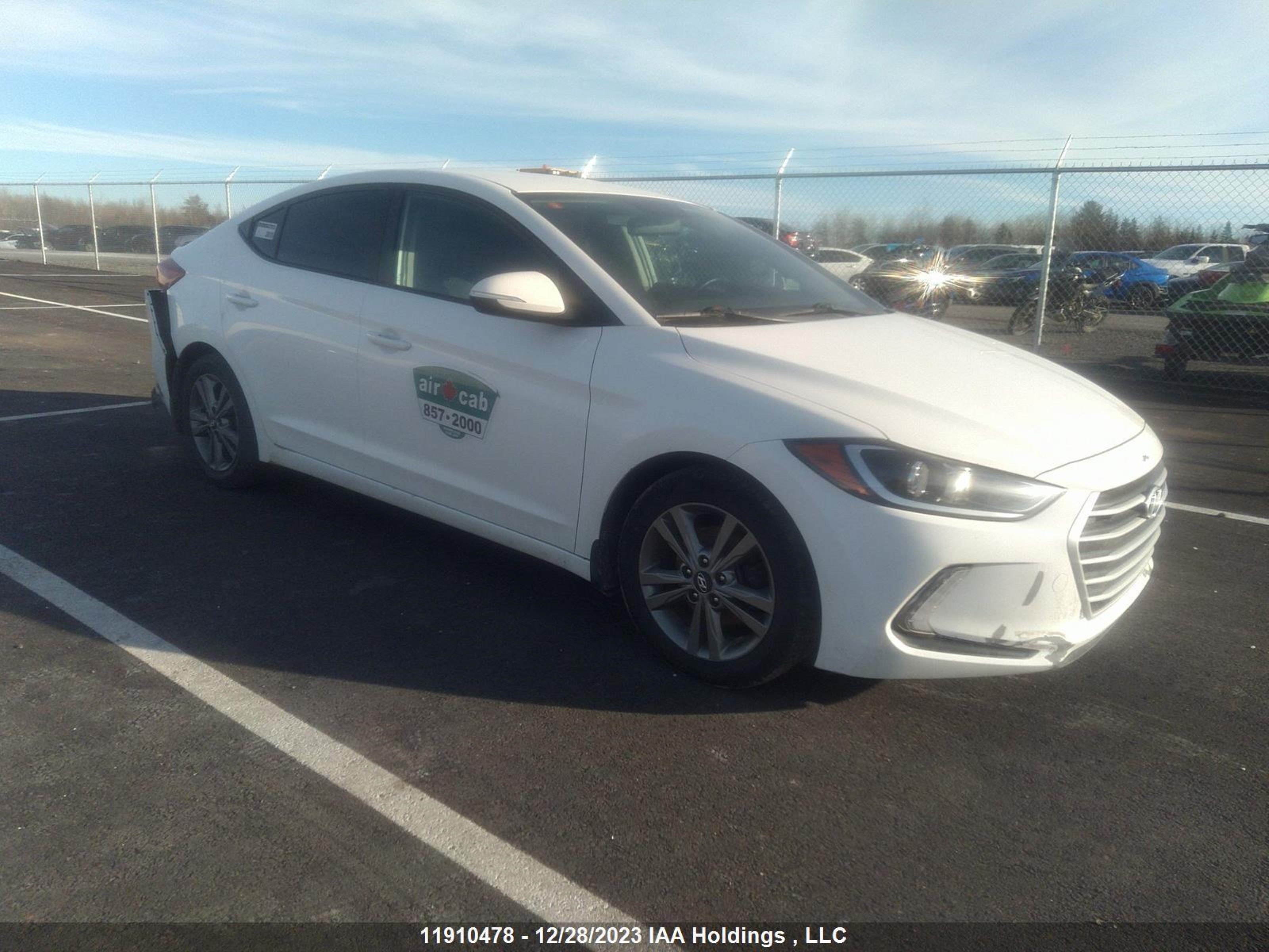 HYUNDAI ELANTRA 2017 kmhd84lf8hu101353