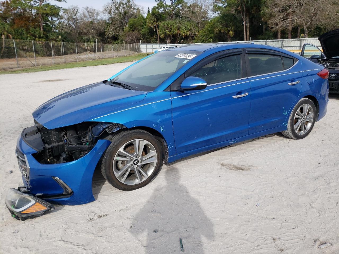 HYUNDAI ELANTRA 2017 kmhd84lf8hu128147