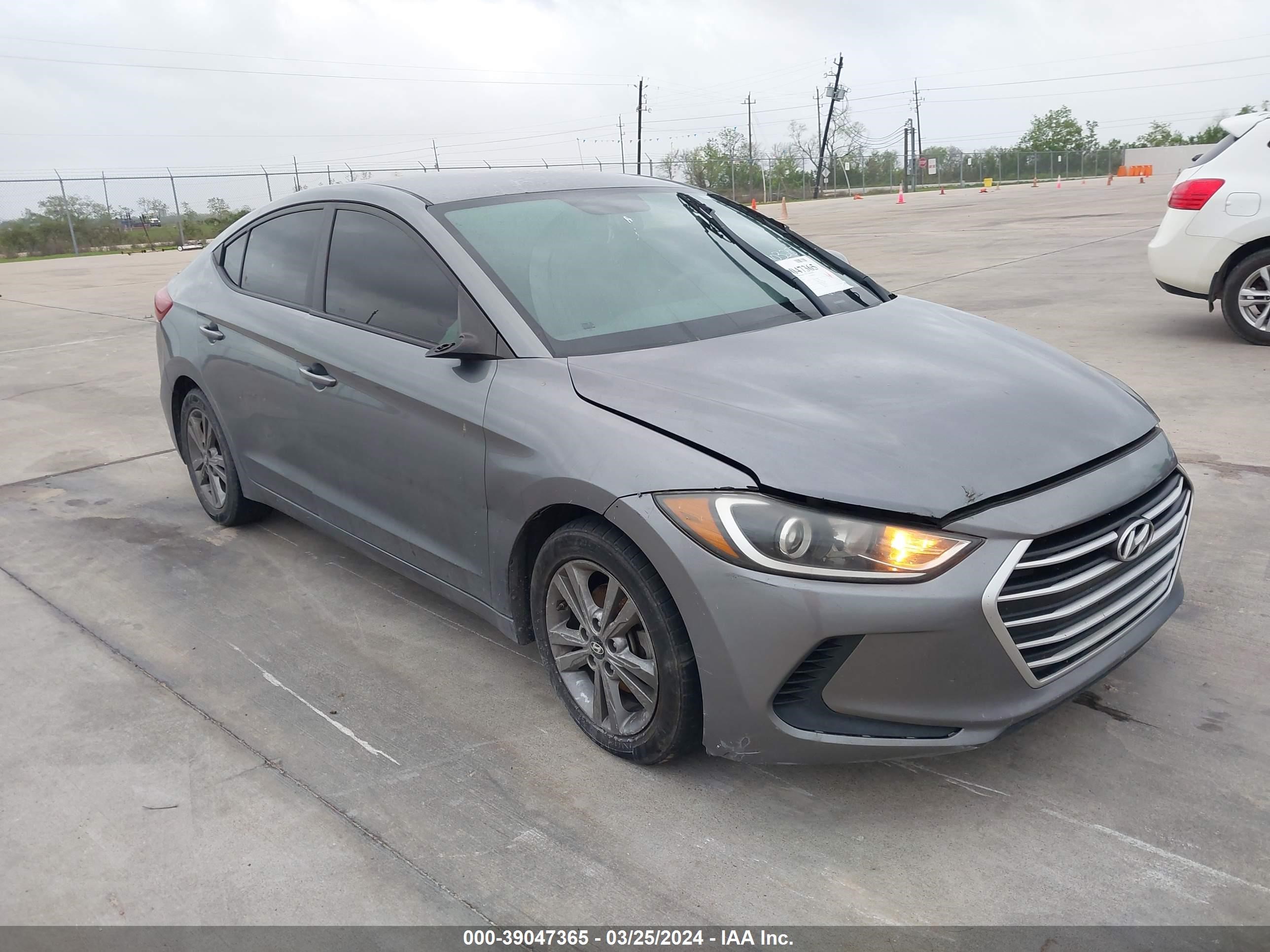 HYUNDAI ELANTRA 2017 kmhd84lf8hu196321