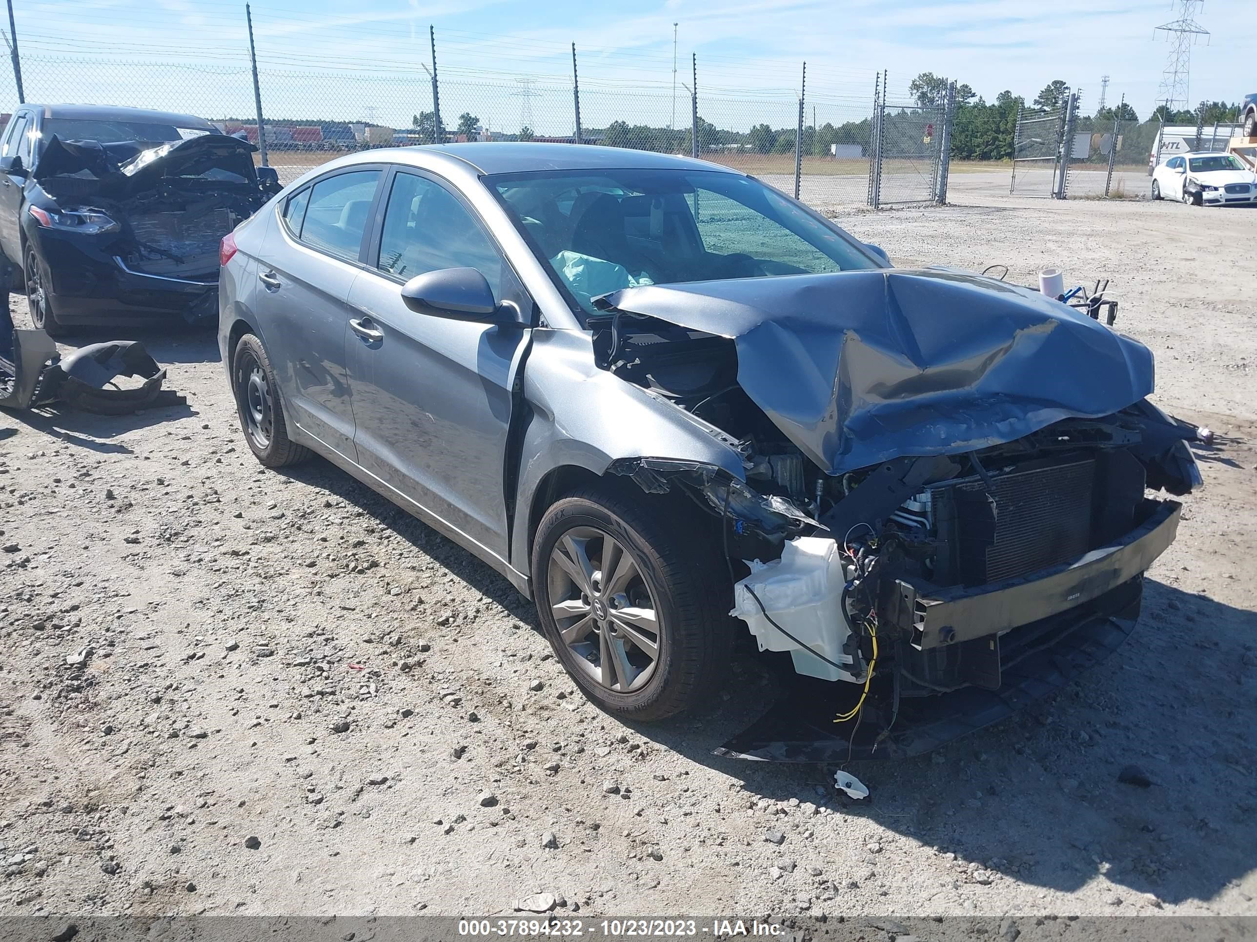 HYUNDAI ELANTRA 2017 kmhd84lf9hu076060