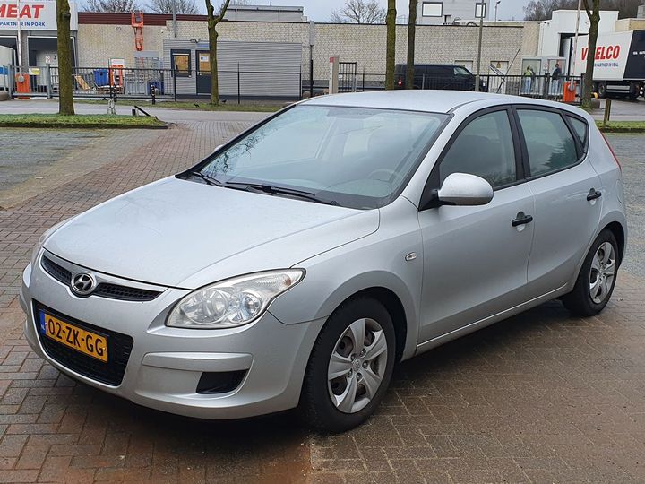 HYUNDAI I30 2008 kmhdb51tp8u002648