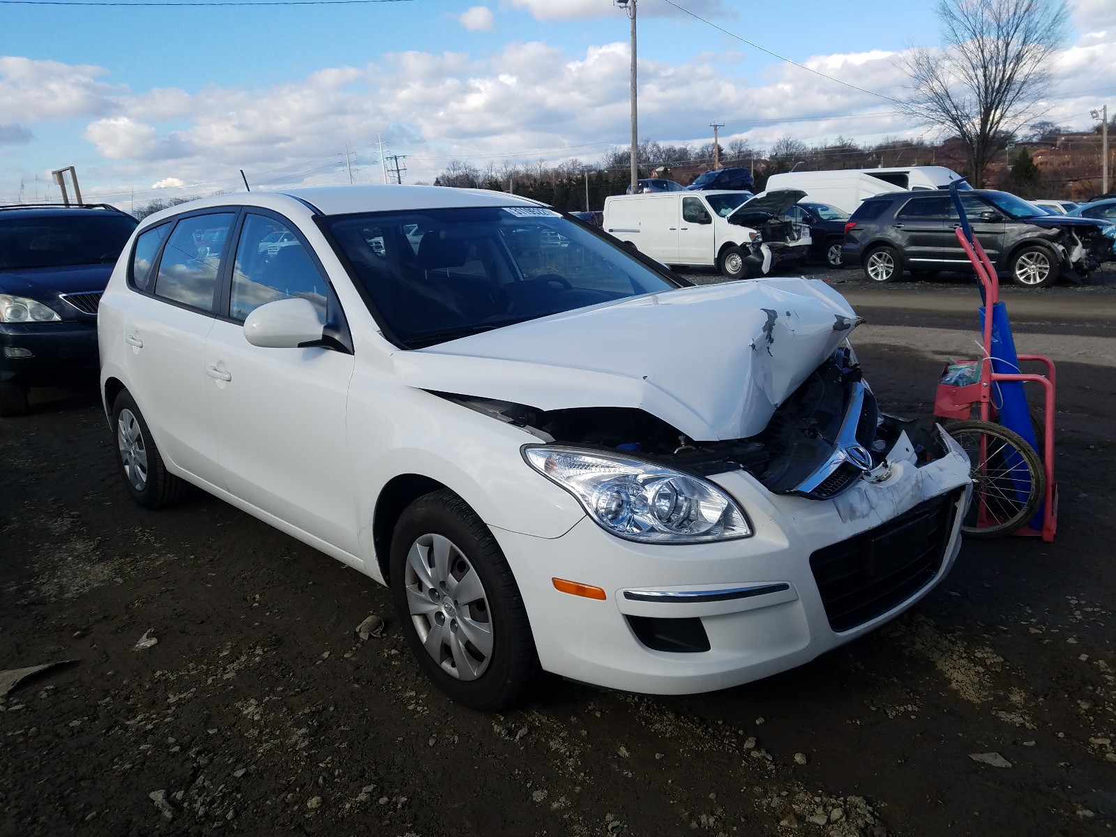 HYUNDAI ELANTRA TO 2010 kmhdb8ae7au068547