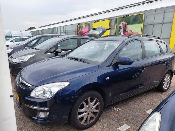 HYUNDAI I30 CW 2009 kmhdc81dp9u032275