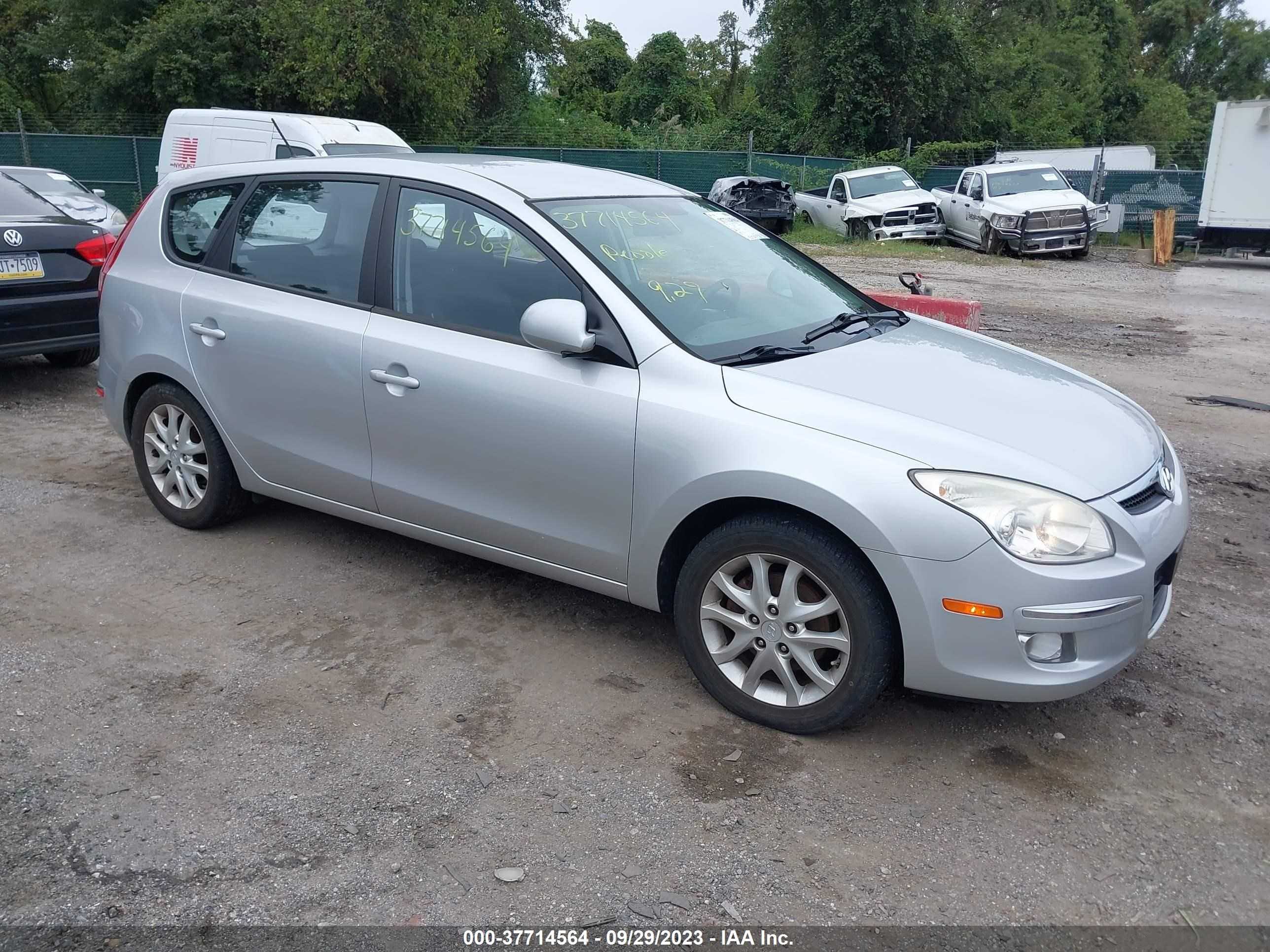 HYUNDAI ELANTRA 2009 kmhdc86e99u045630