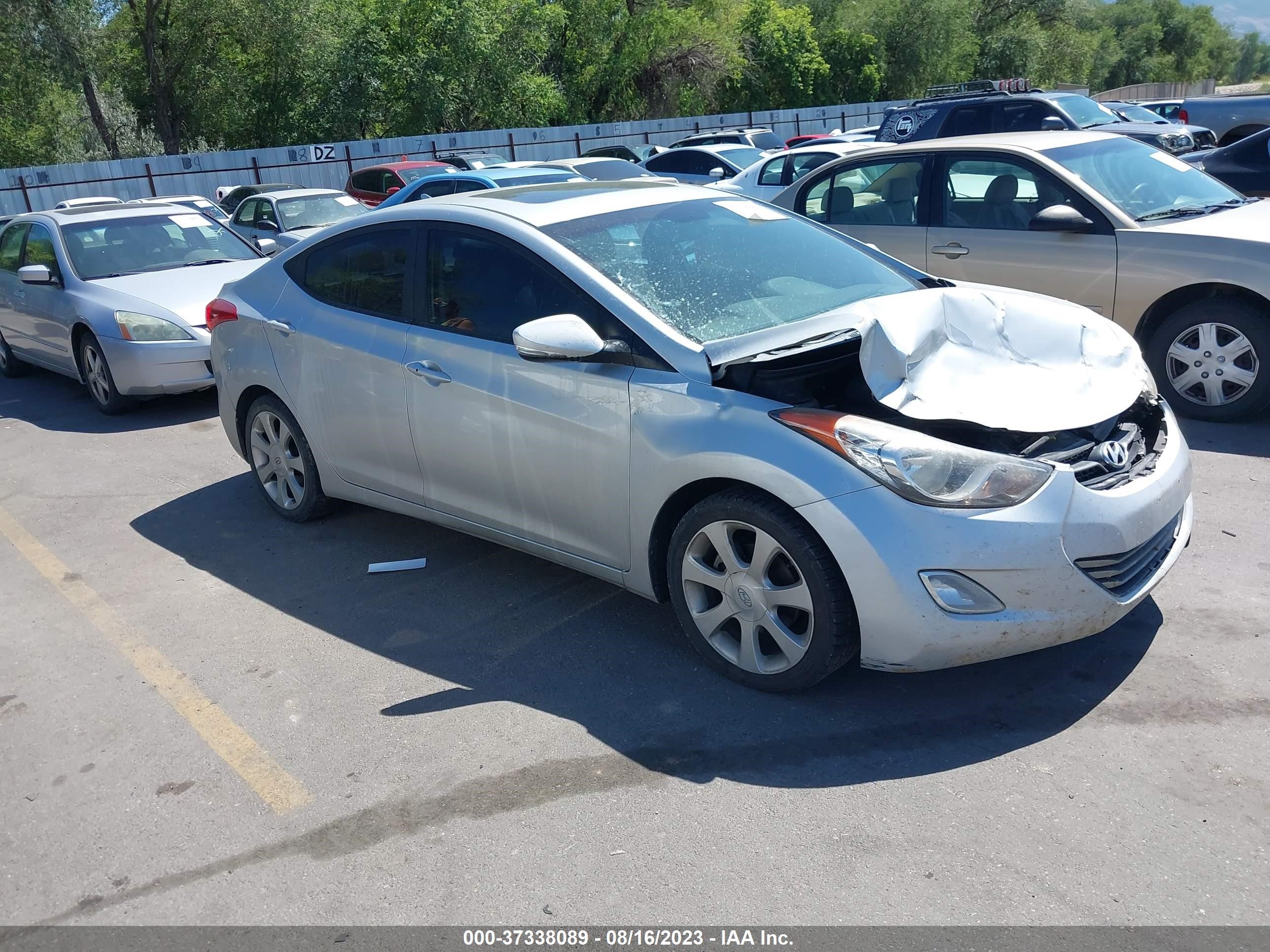 HYUNDAI ELANTRA 2012 kmhdh4ae0cu208044