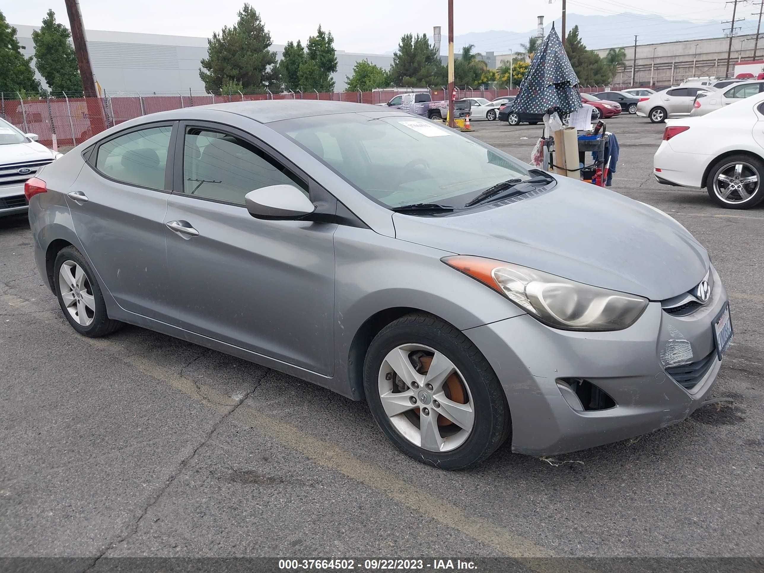 HYUNDAI ELANTRA 2012 kmhdh4ae0cu450395