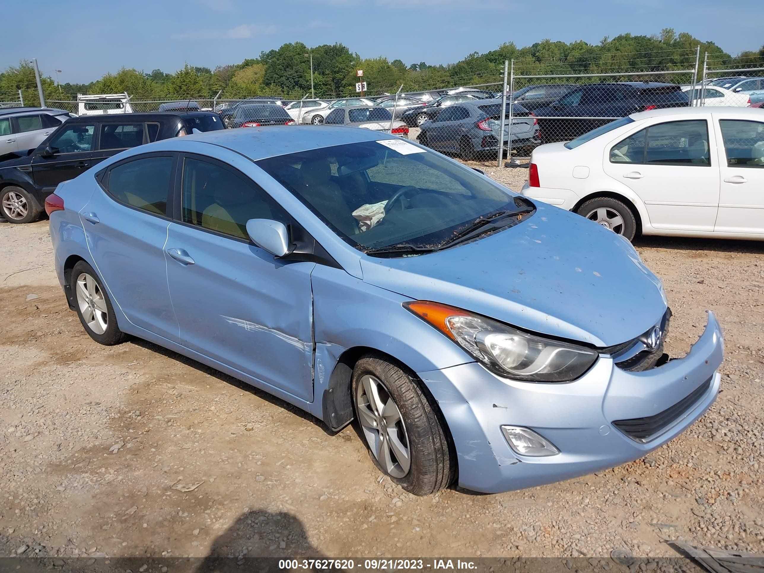 HYUNDAI ELANTRA 2013 kmhdh4ae0du495273