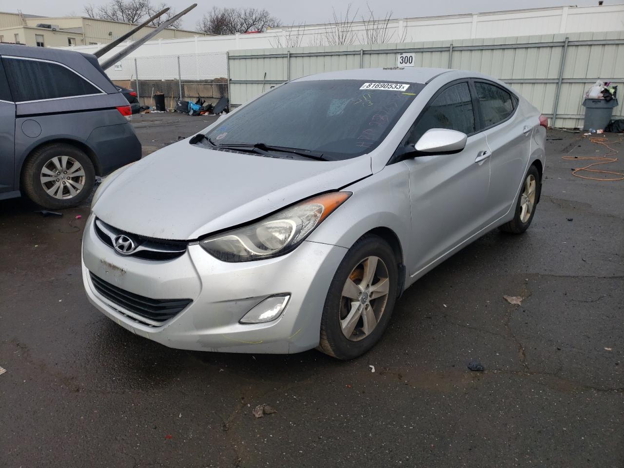 HYUNDAI ELANTRA 2013 kmhdh4ae0du757261