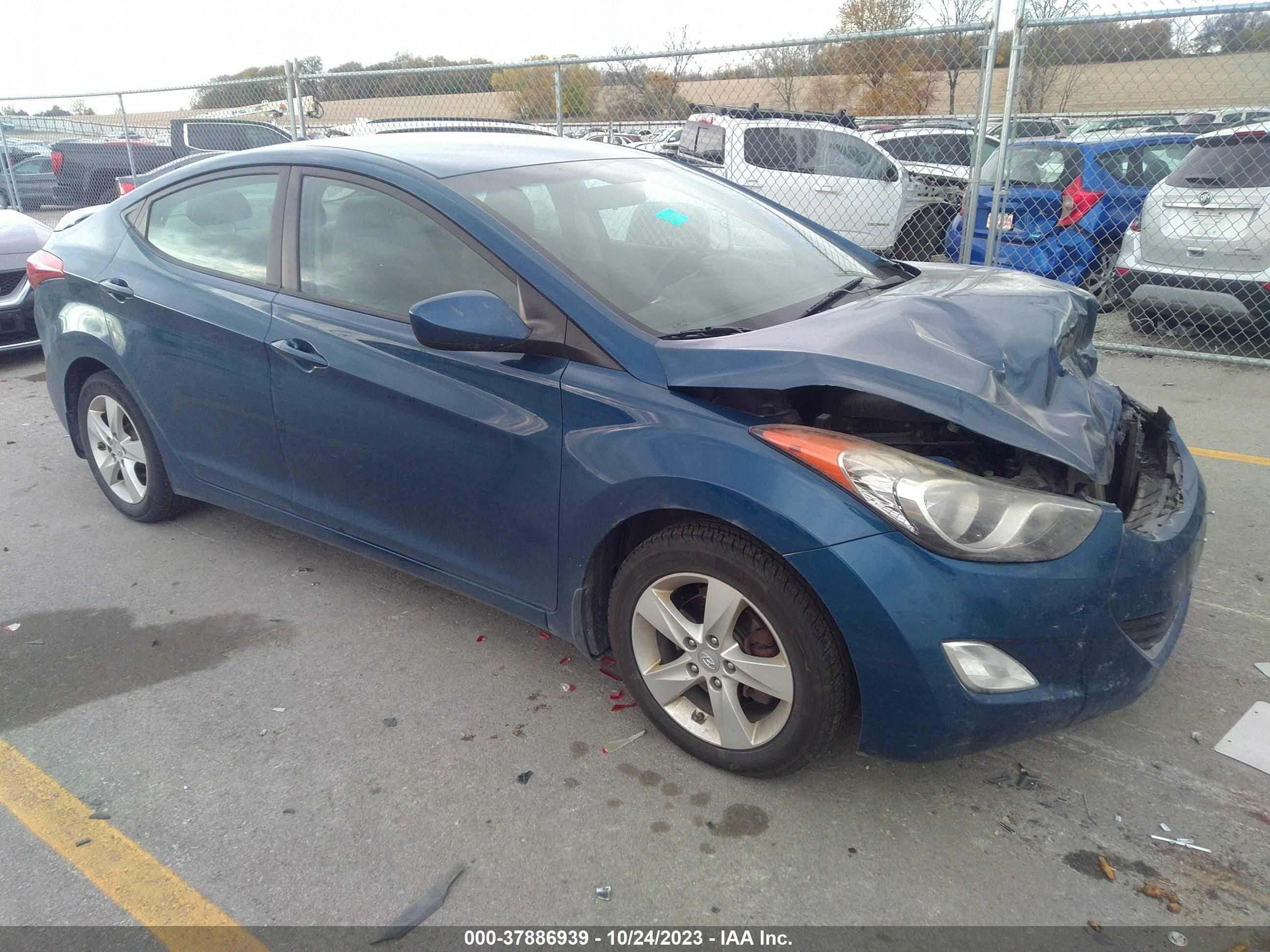 HYUNDAI ELANTRA 2013 kmhdh4ae0du953667