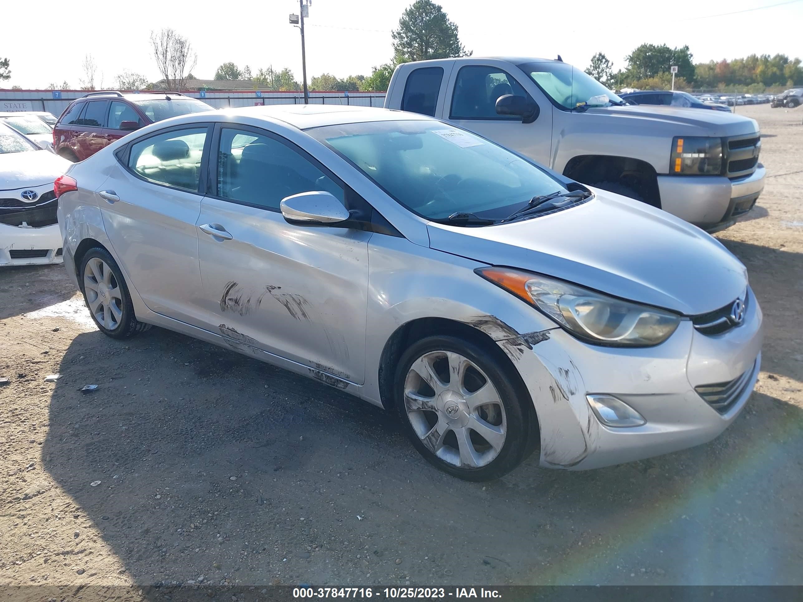 HYUNDAI ELANTRA 2013 kmhdh4ae0du983378