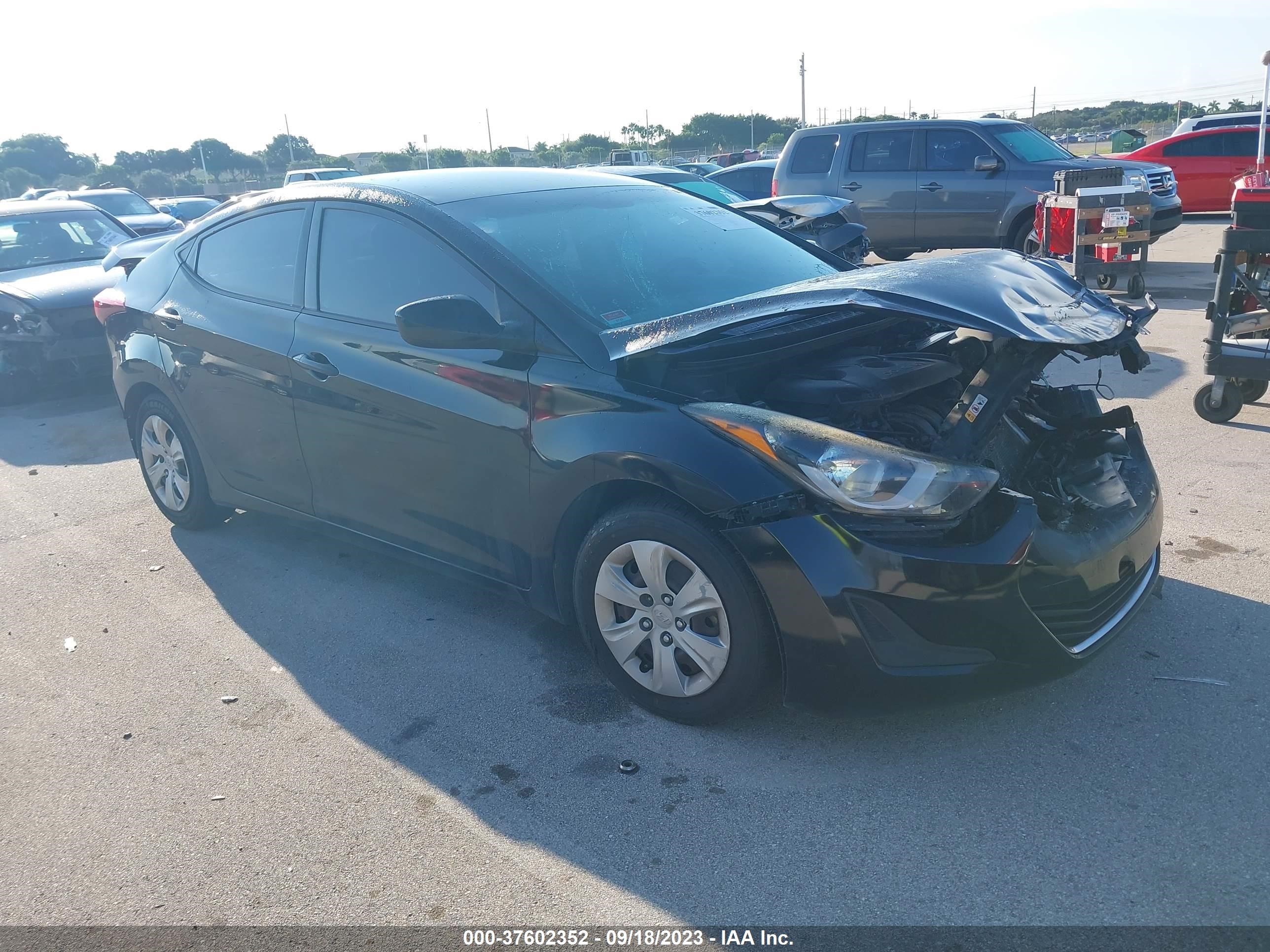 HYUNDAI ELANTRA 2016 kmhdh4ae0gu475044