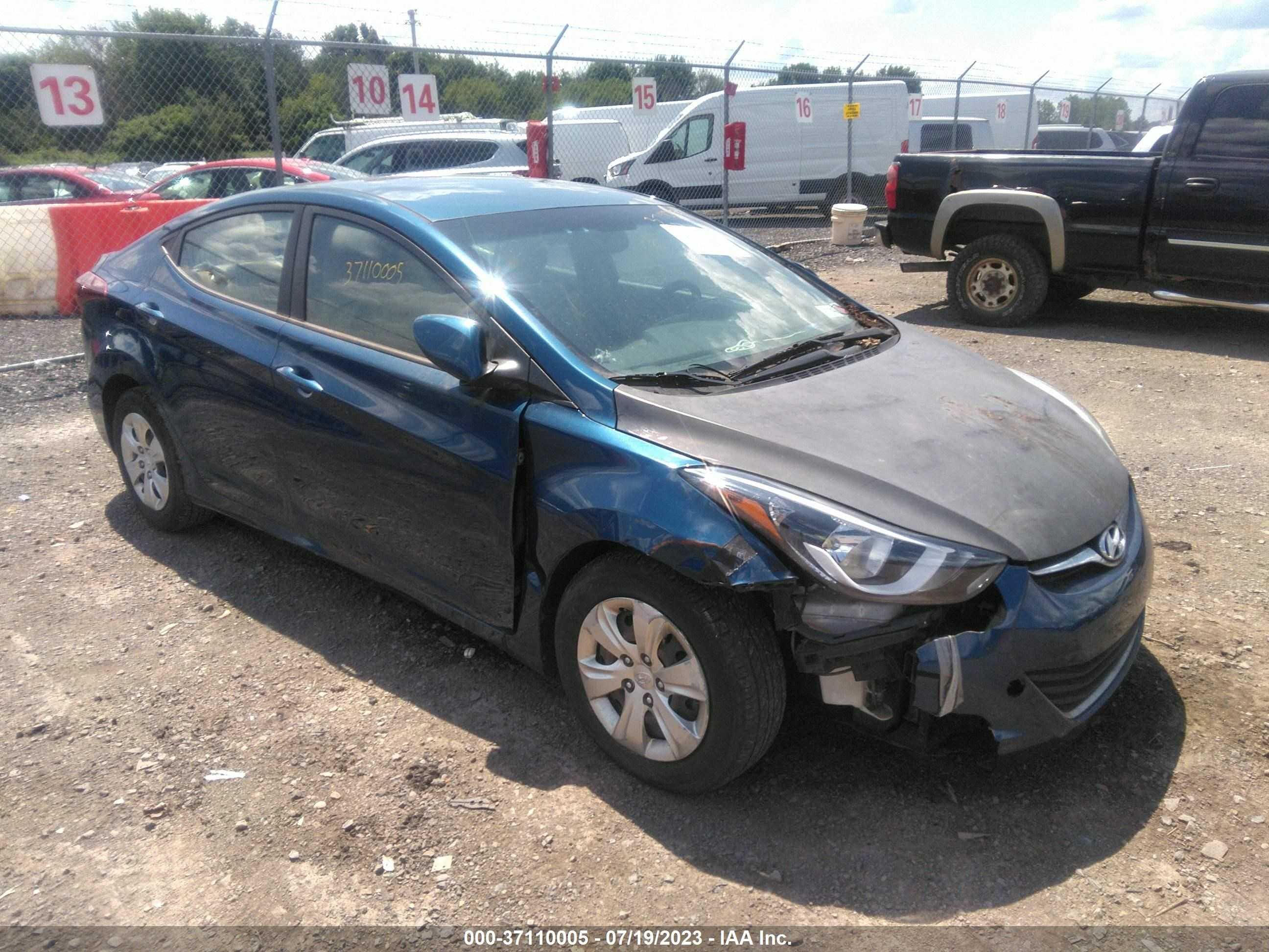 HYUNDAI ELANTRA 2016 kmhdh4ae0gu652370