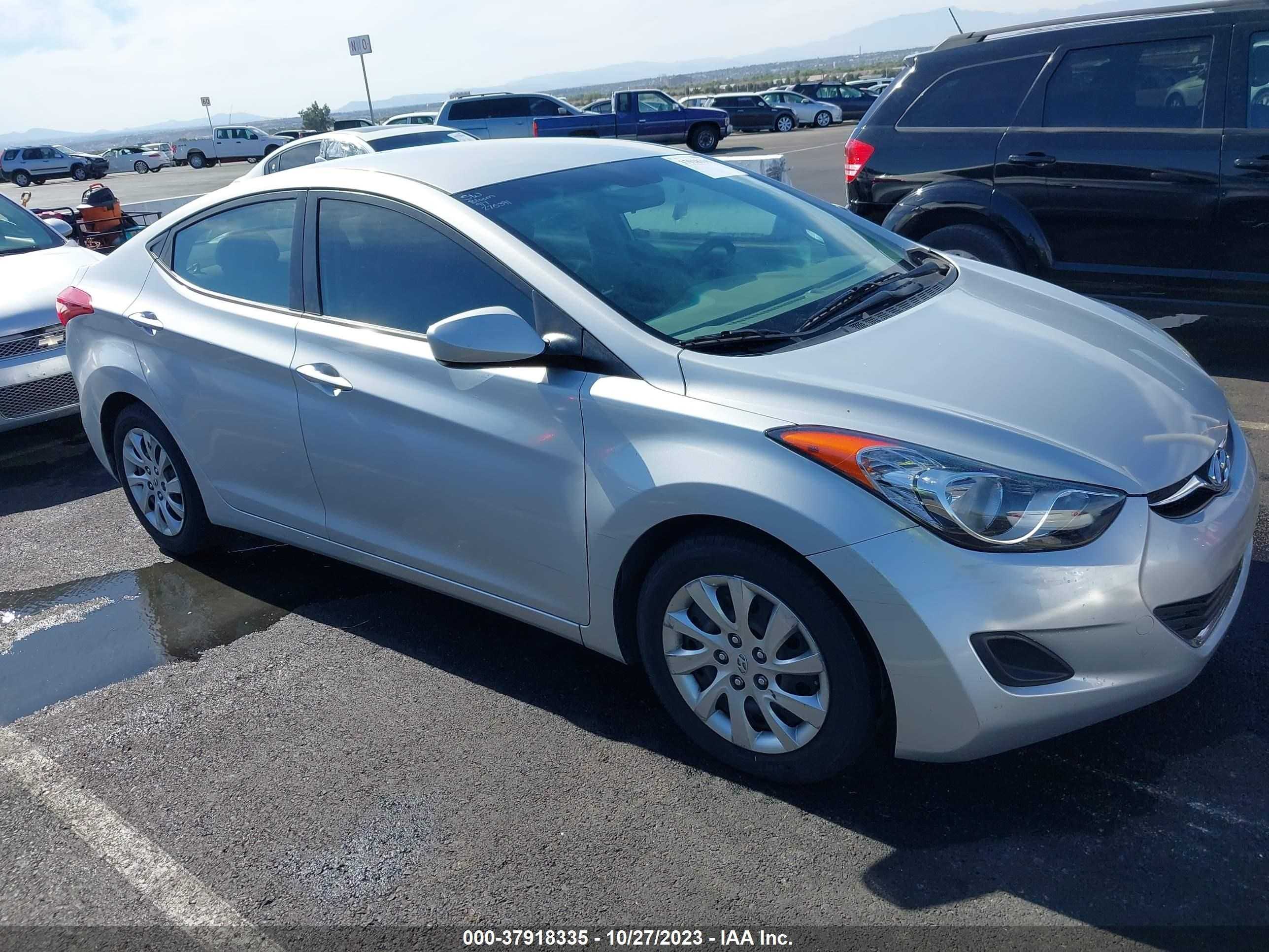 HYUNDAI ELANTRA 2012 kmhdh4ae1cu270391