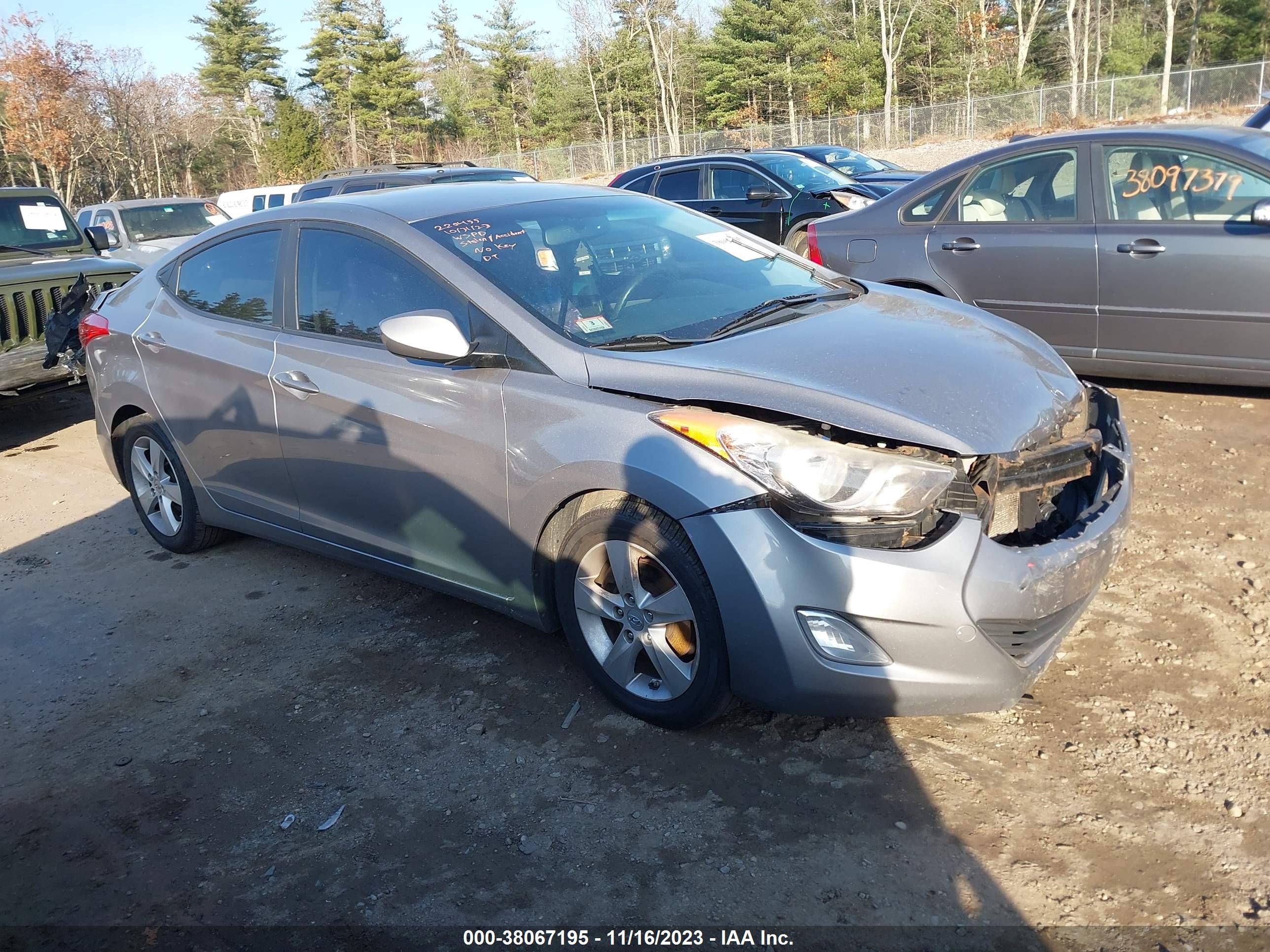 HYUNDAI ELANTRA 2012 kmhdh4ae1cu294920