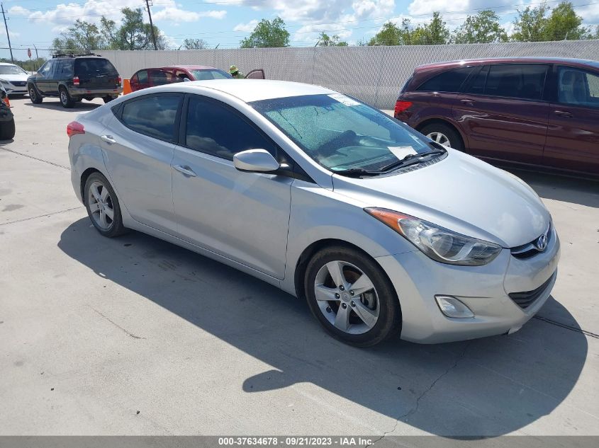 HYUNDAI ELANTRA 2013 kmhdh4ae1du609233