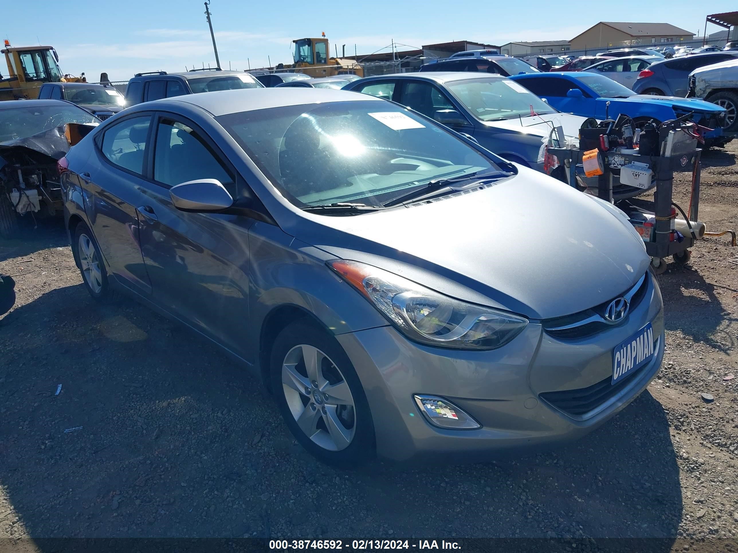 HYUNDAI ELANTRA 2013 kmhdh4ae1du934156