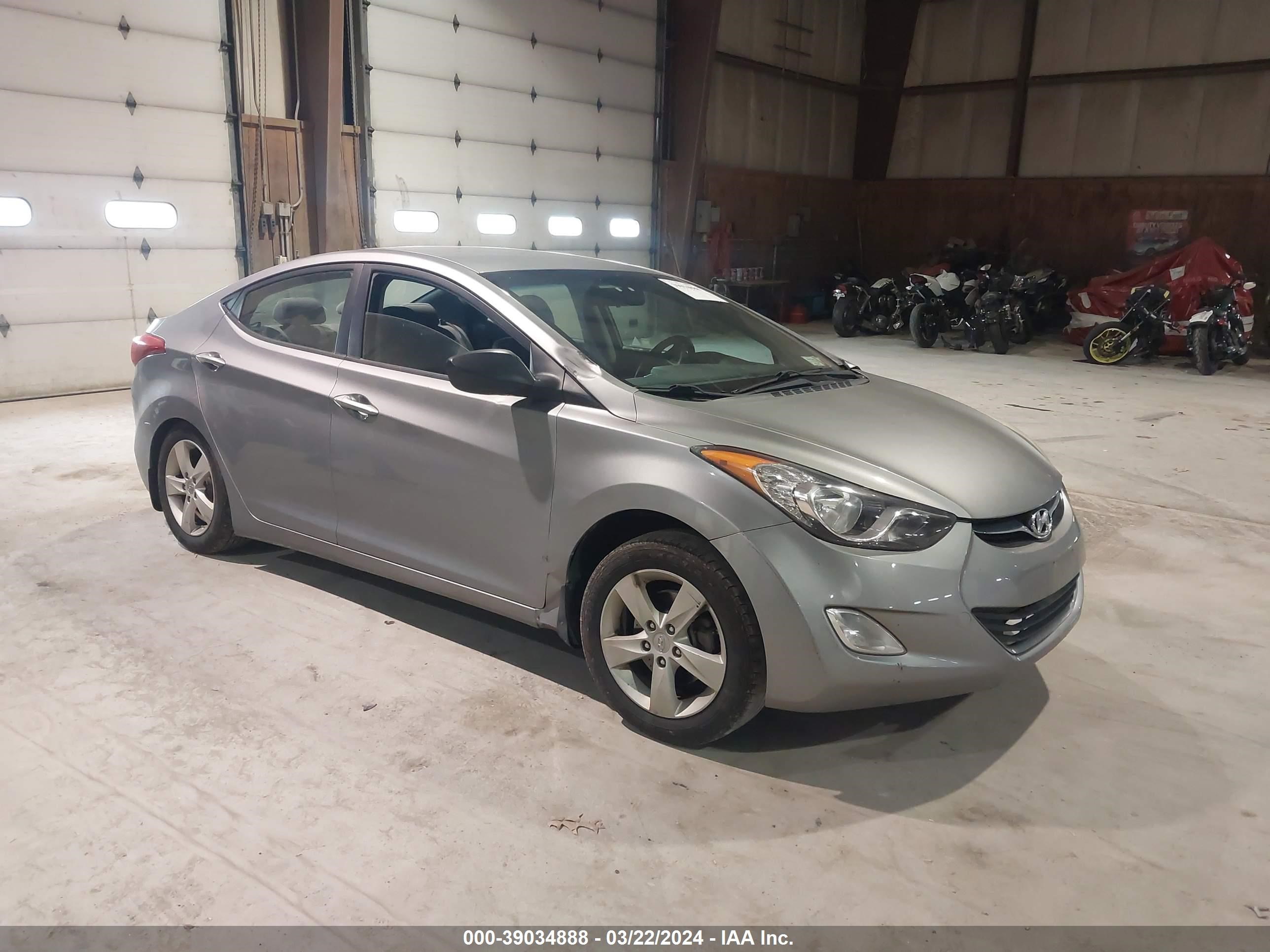 HYUNDAI ELANTRA 2013 kmhdh4ae1du966363