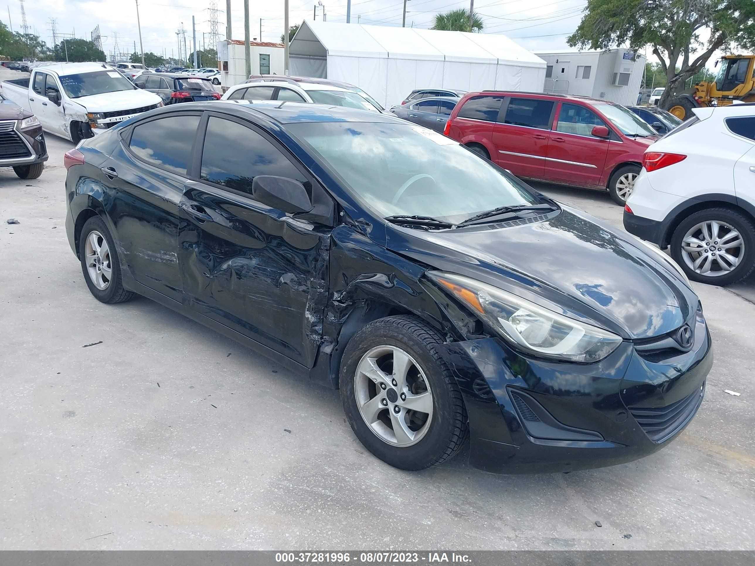 HYUNDAI ELANTRA 2015 kmhdh4ae1fu263462