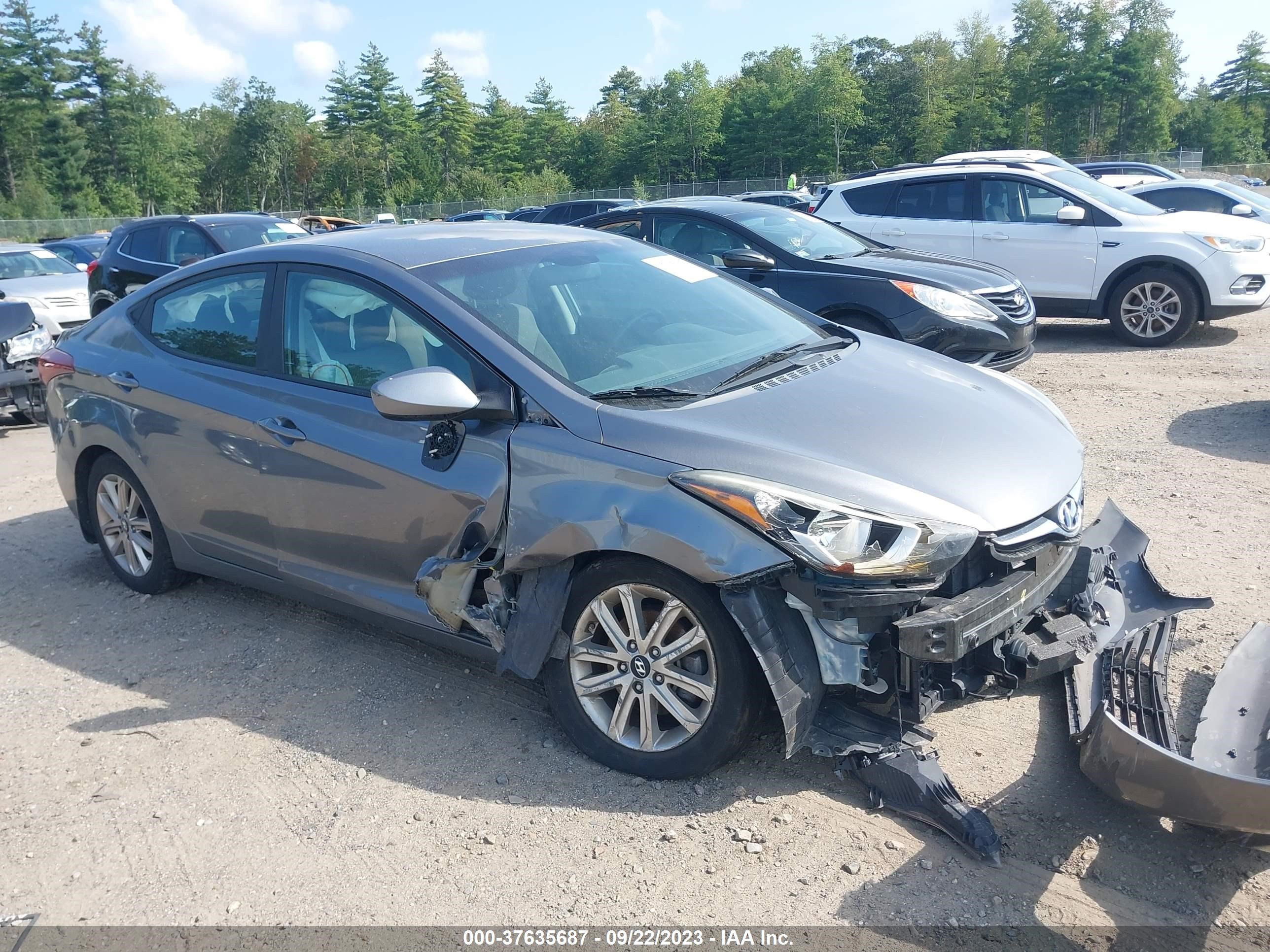 HYUNDAI ELANTRA 2016 kmhdh4ae1gu568462