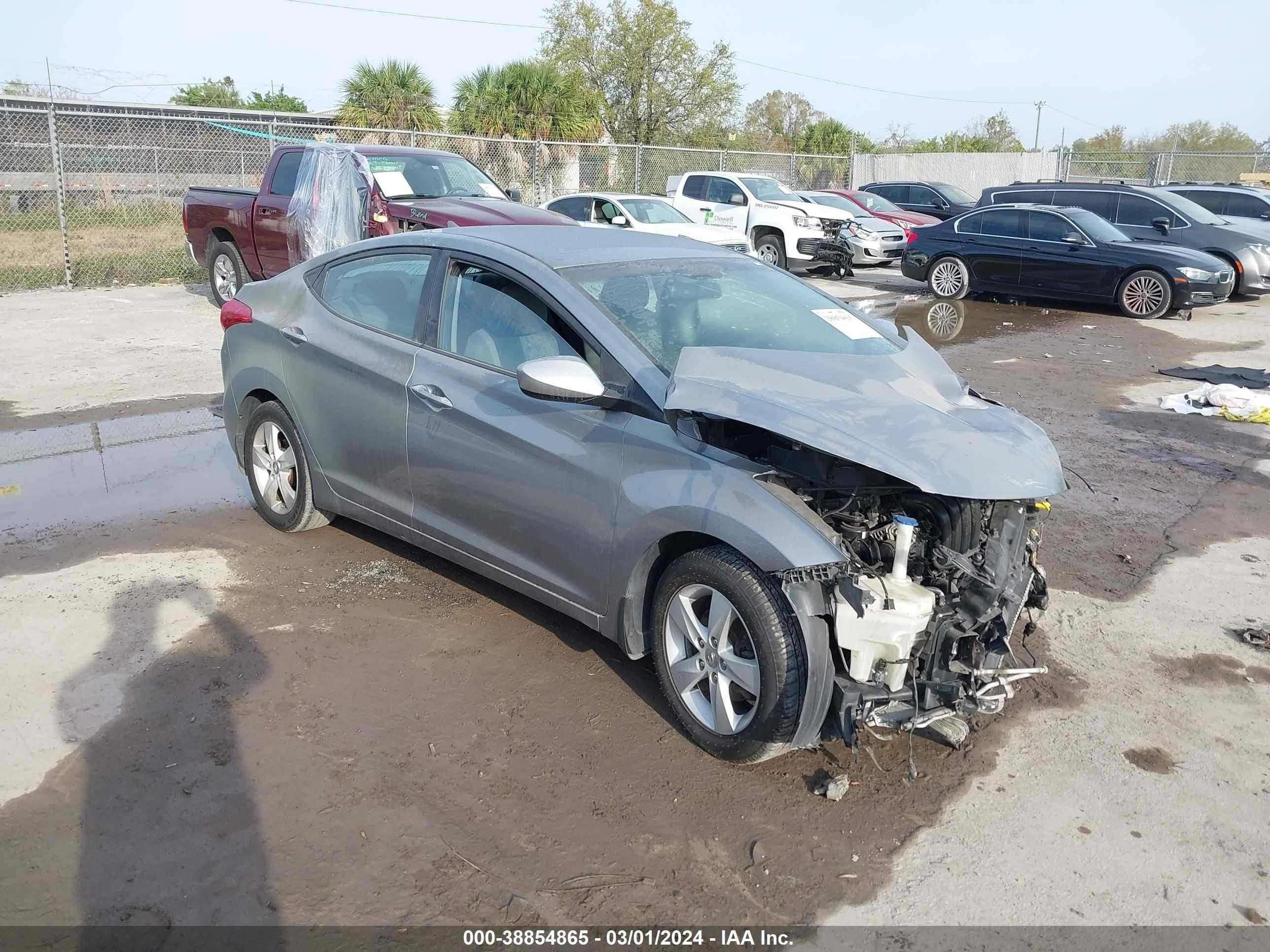 HYUNDAI ELANTRA 2013 kmhdh4ae2du937048