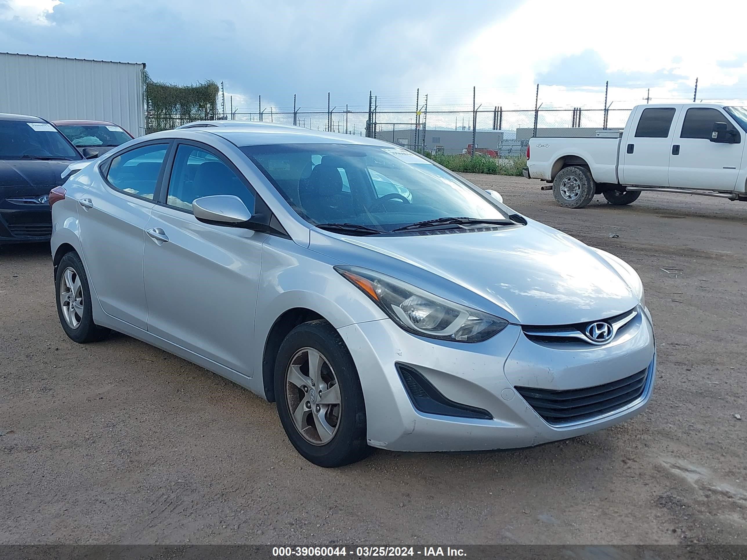 HYUNDAI ELANTRA 2015 kmhdh4ae2fu225223